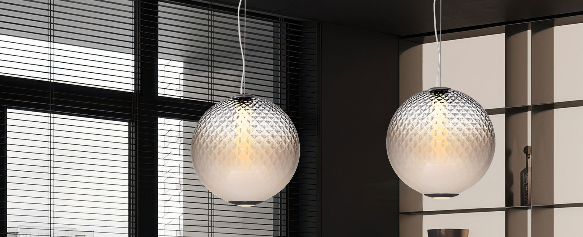 Aora, Decorative