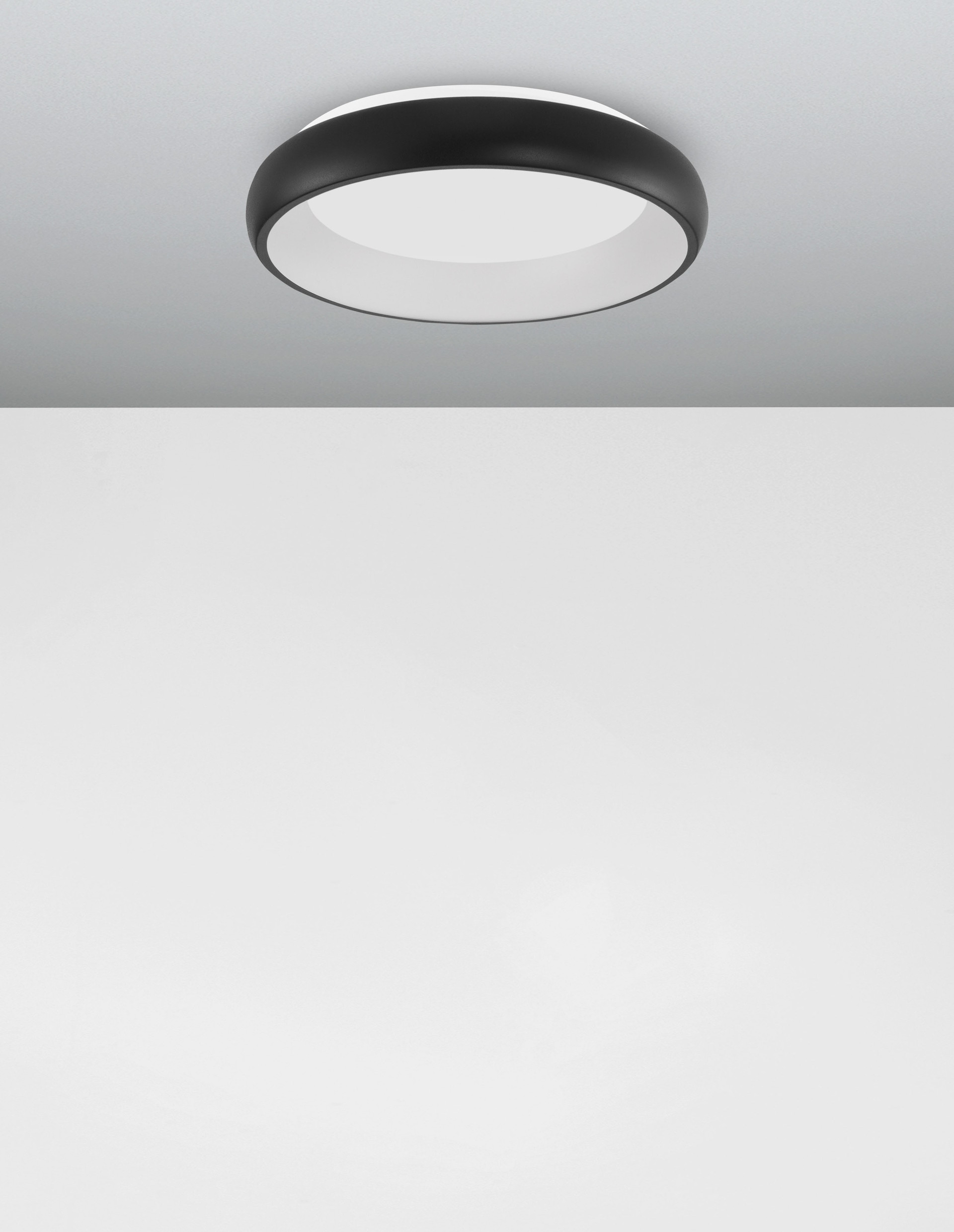 ALBI | H 8.5 D 40 cm | 32 W | 3000 K | 1952 lm | IP20 | Black | Aluminum/Acrylic