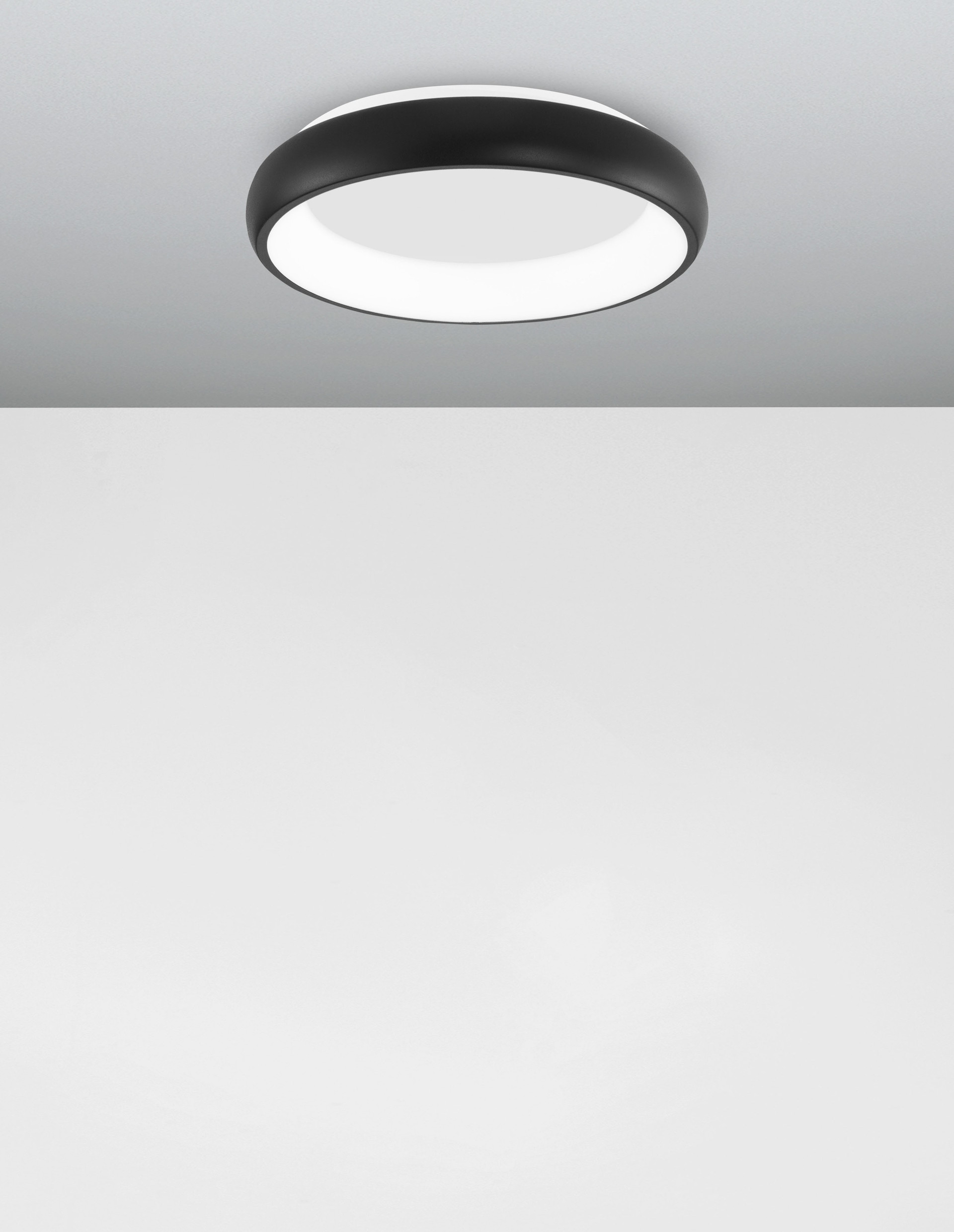 ALBI | H 8.5 D 40 cm | 32 W | 3000 K | 1952 lm | IP20 | Black | Aluminum/Acrylic