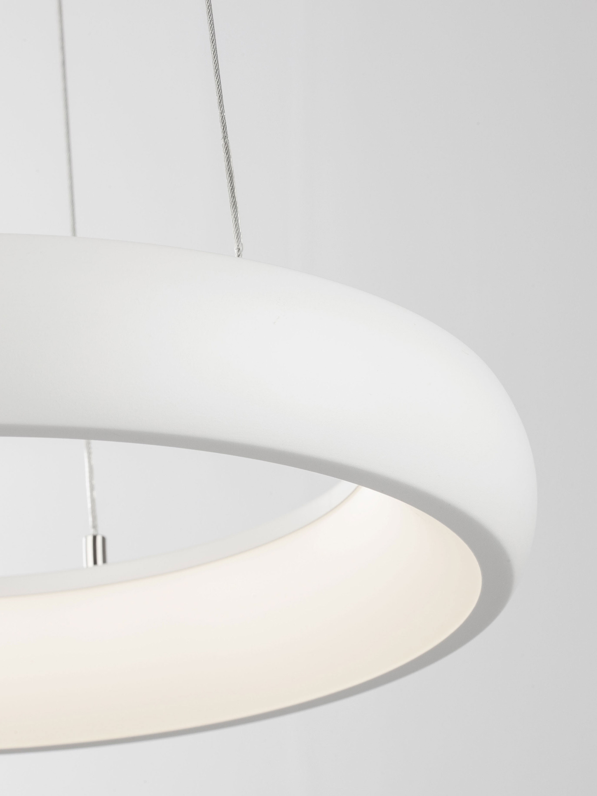 ALBI | H 120 D 40 cm | 32 W | 3000 K | 1950 lm | IP20 | White | Aluminum/Acrylic