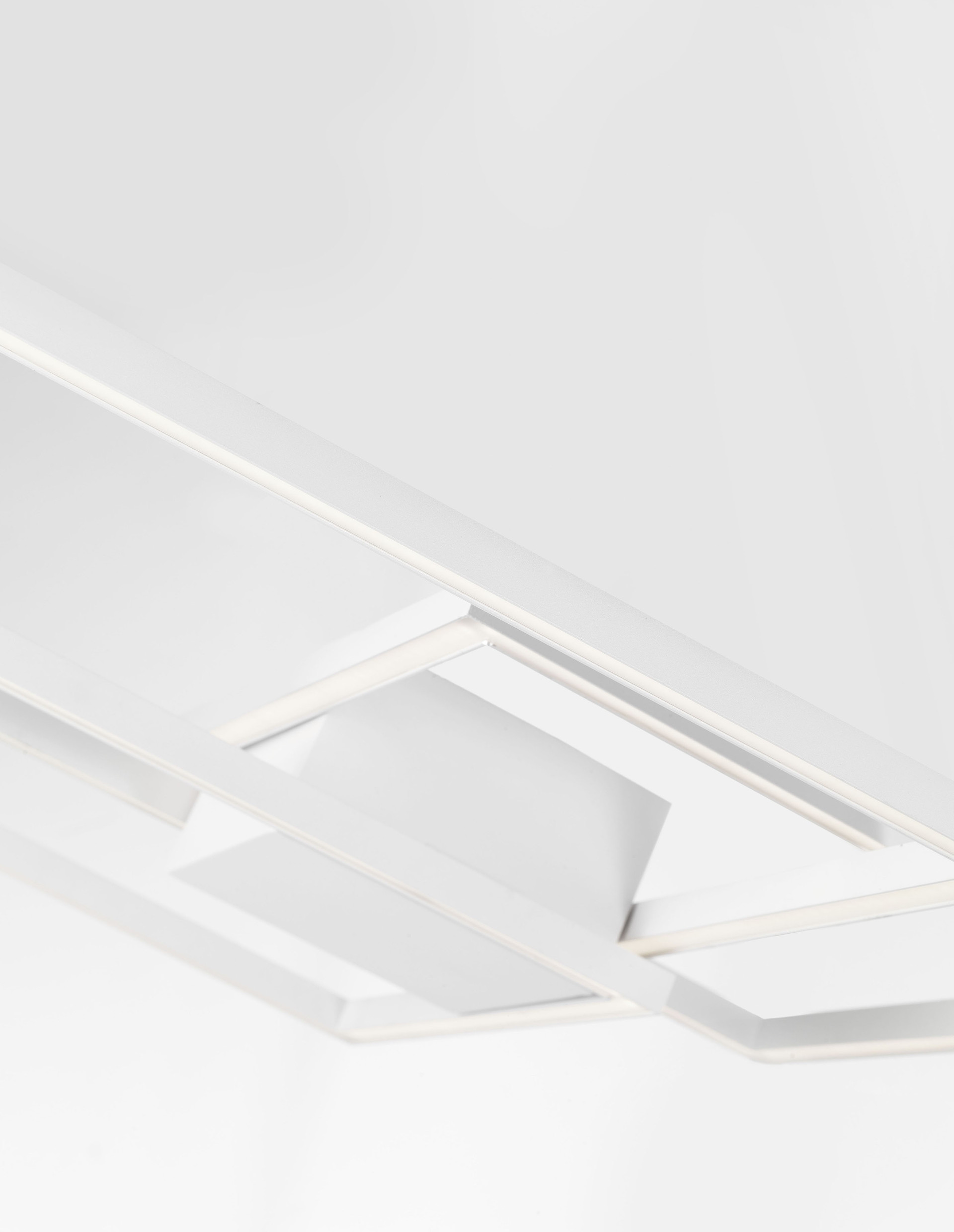 BILBAO | L 56 W 56 H 8.5 cm | 42 W | 3000 K | 1974 lm | IP20 | White | Aluminum/Acrylic
