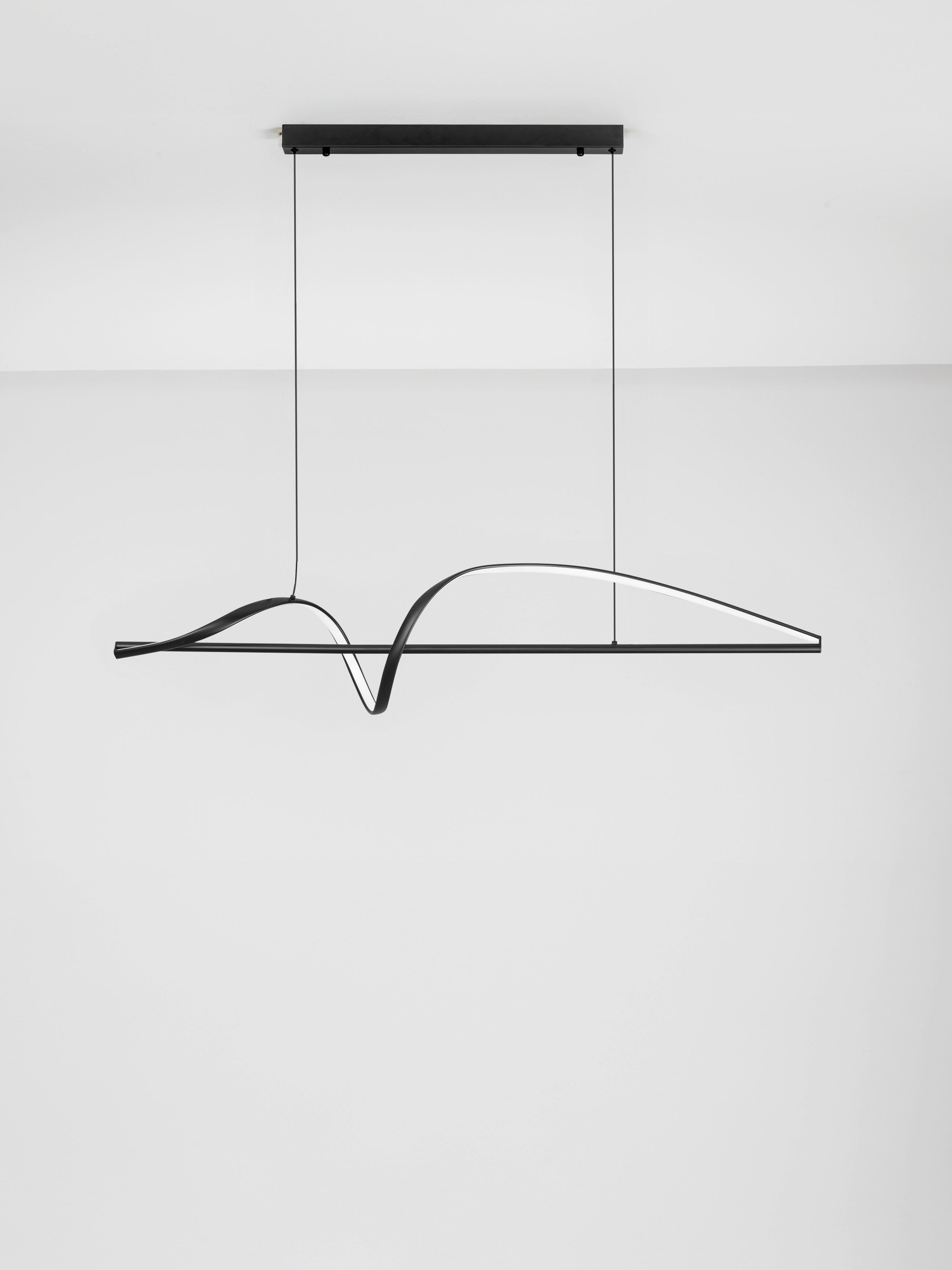 GEMMA | L 120 W 25 H 140 cm | 26 W | 3000/2700/4000 K | 1793 lm | IP20 | Black | Aluminum/Acrylic
