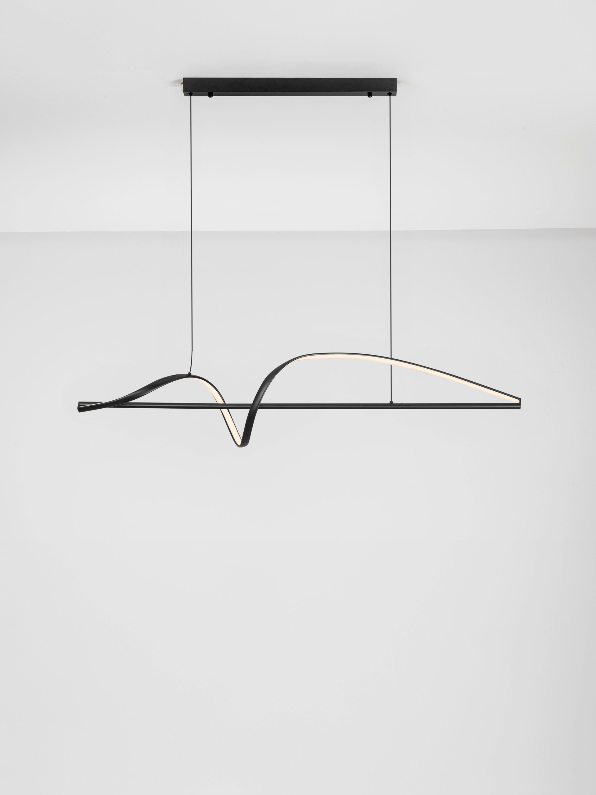 GEMMA | L 120 W 25 H 140 cm | 26 W | 3000/2700/4000 K | 1793 lm | IP20 | Black | Aluminum/Acrylic