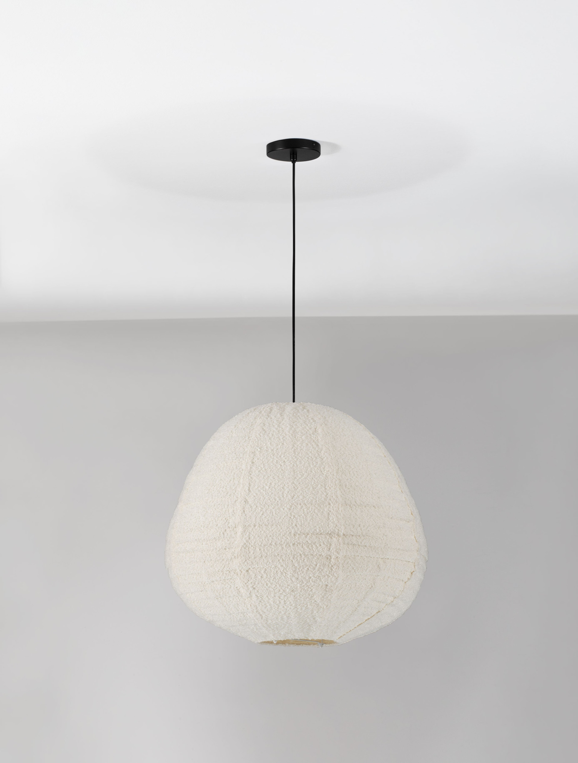 NUBBLE | H 120 D 60 cm | 12 W | IP20 | White | Bouclé Fabric