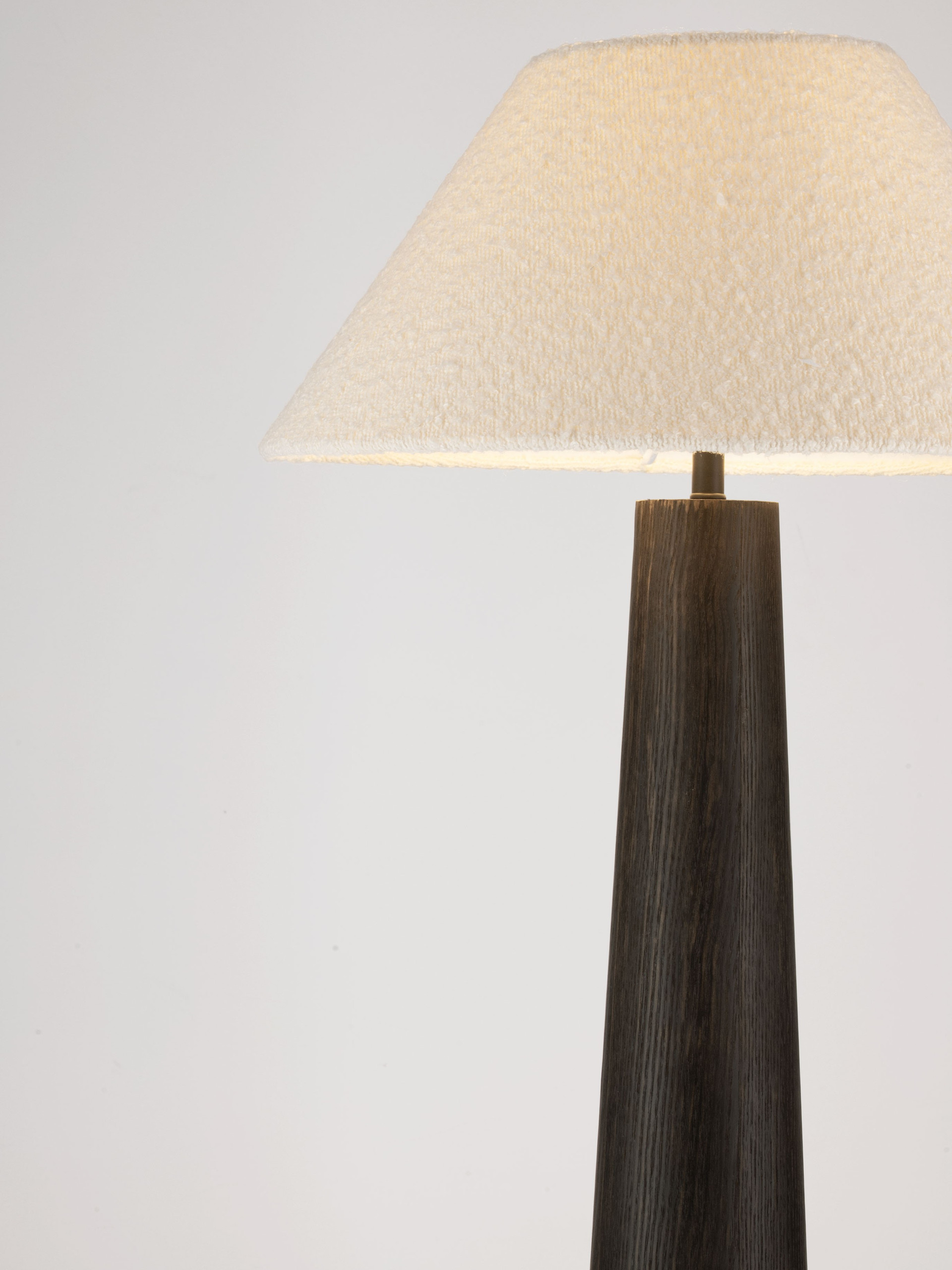 MOKU | H 160 D 45 cm | 12 W | IP20 | White/Brown | Bouclé Fabric/Veneer