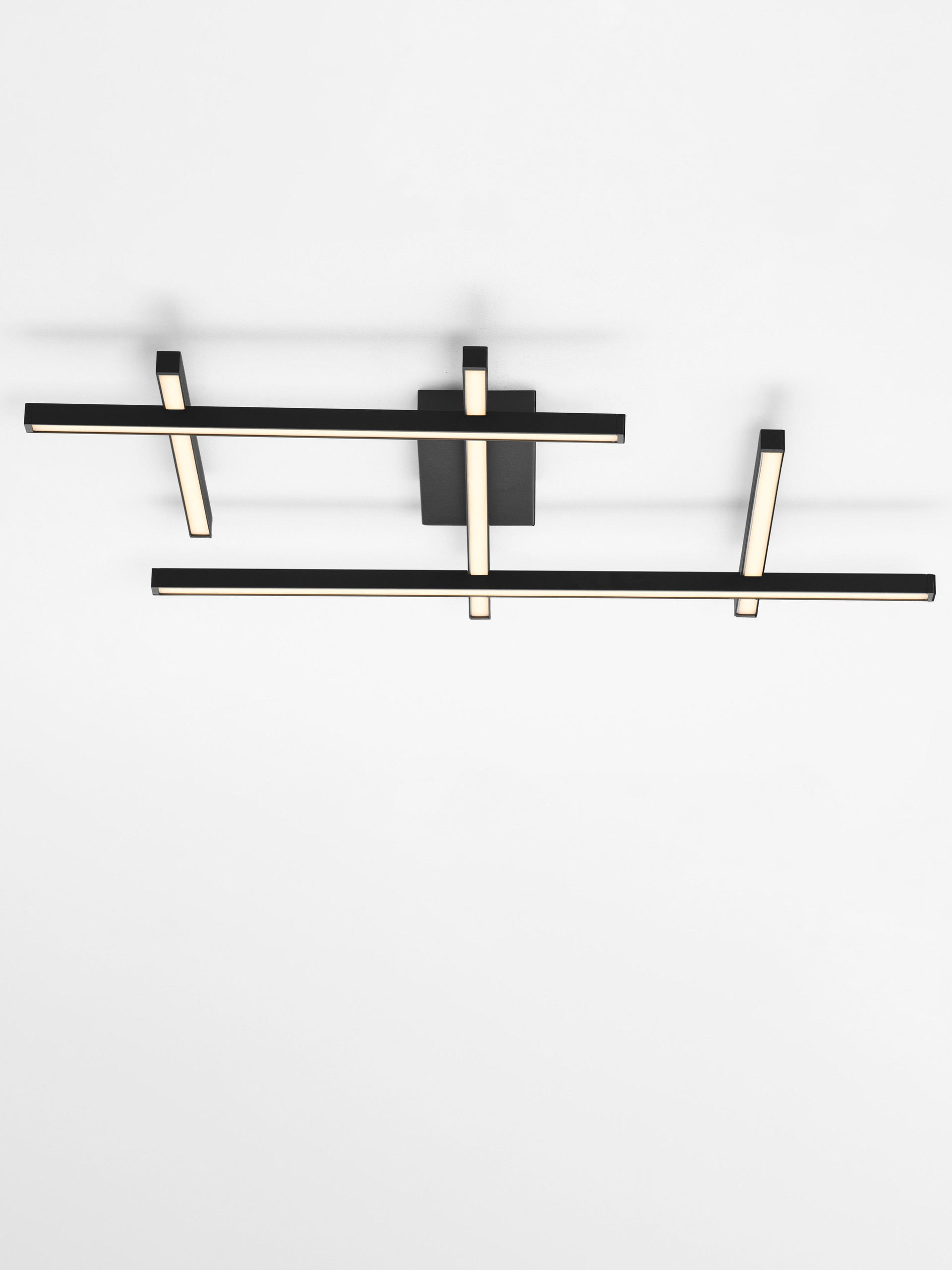 PACE | L 81.9 W 63.1 H 8.1 cm | 63 W | 3000 K | 4020 lm | IP20 | Black | Aluminum/Acrylic