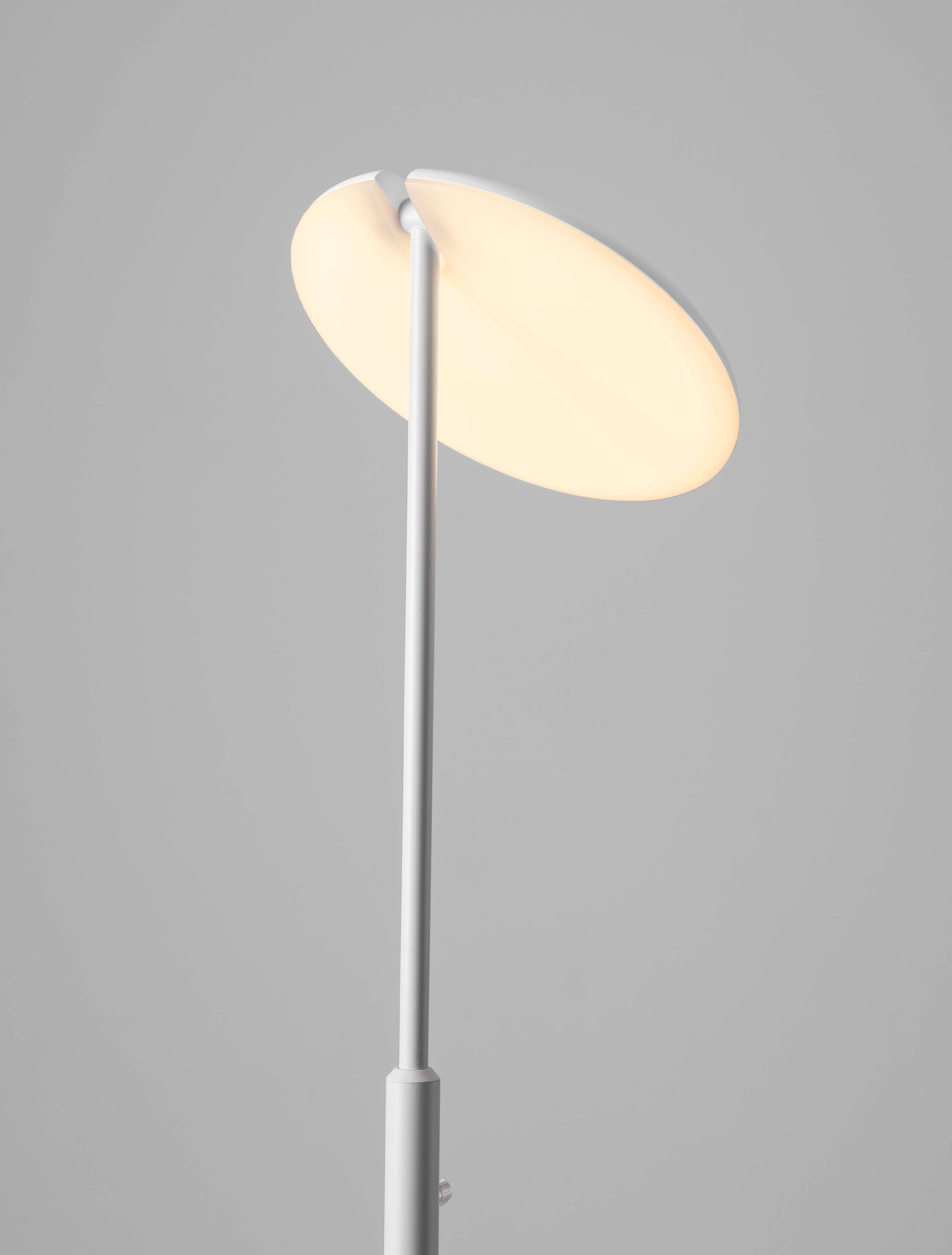 NOSTOS | H 205 D 27 cm | 30 W | 3000 K | 2288 lm | IP20 | White | Aluminum/Acrylic
