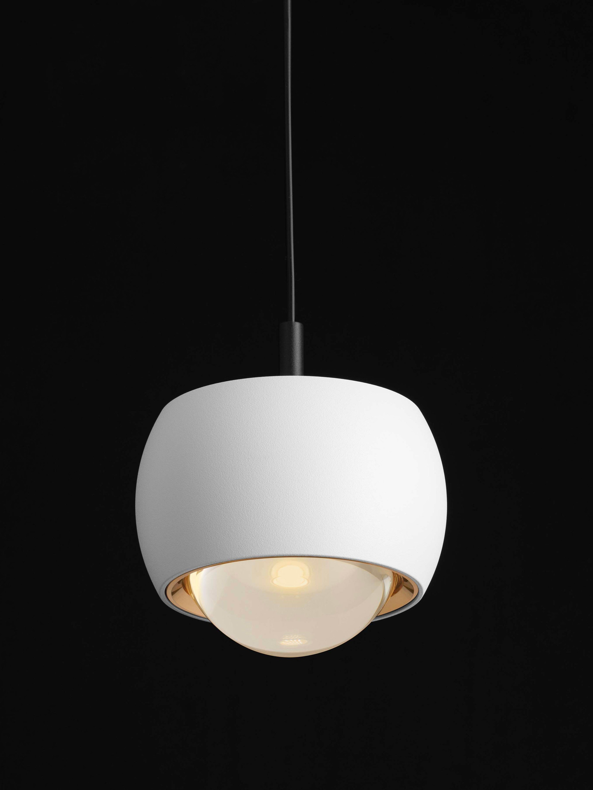 CONGA | H 140 D 9.6 cm | 13 W | 3000 K | 922 lm | IP20 | White | Aluminum/Acrylic
