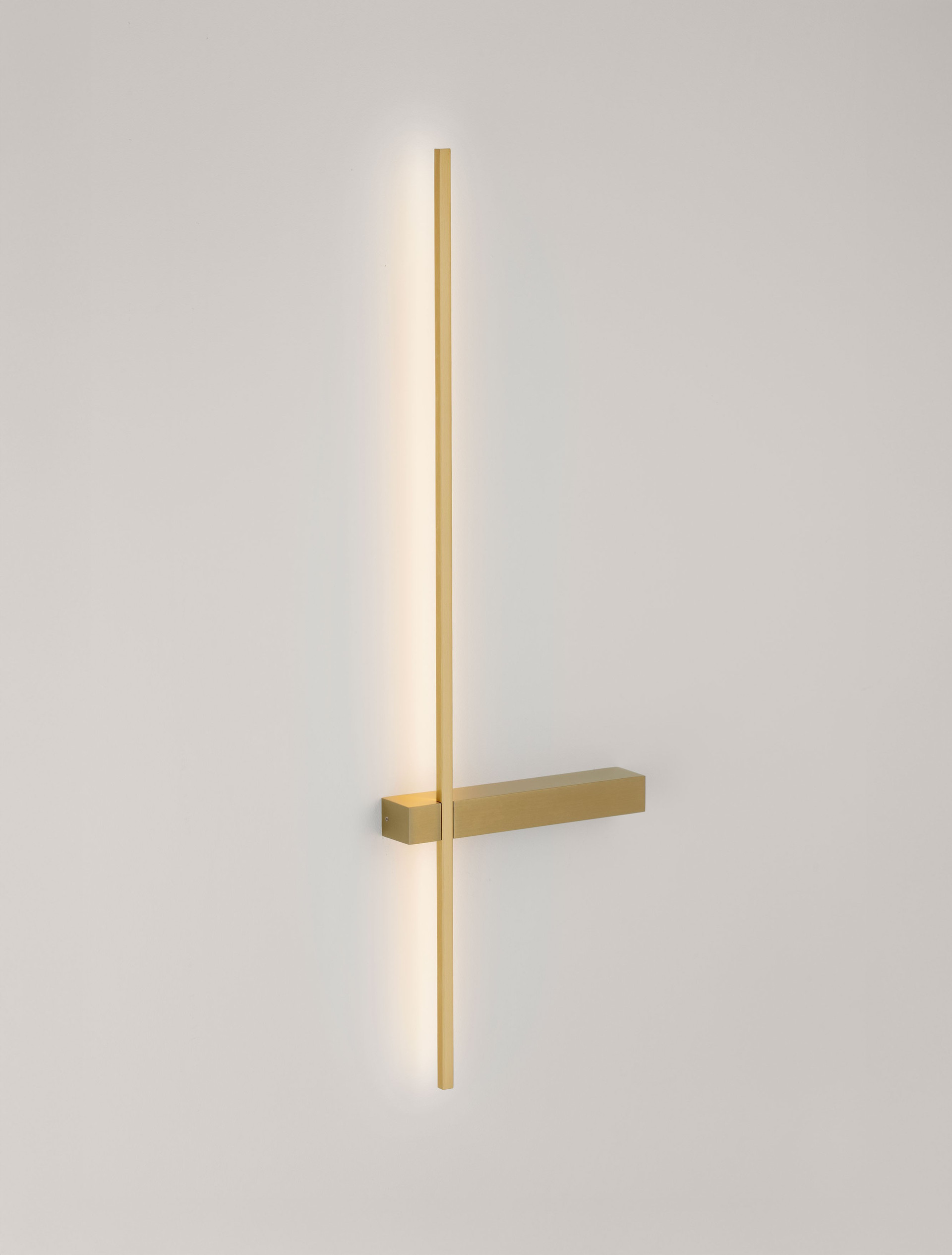 DANESSA | L 22.2 W 4 H 73 cm | 5 W | 3000/2700 K | 374 lm | IP20 | Or | Aluminium/Acrylique