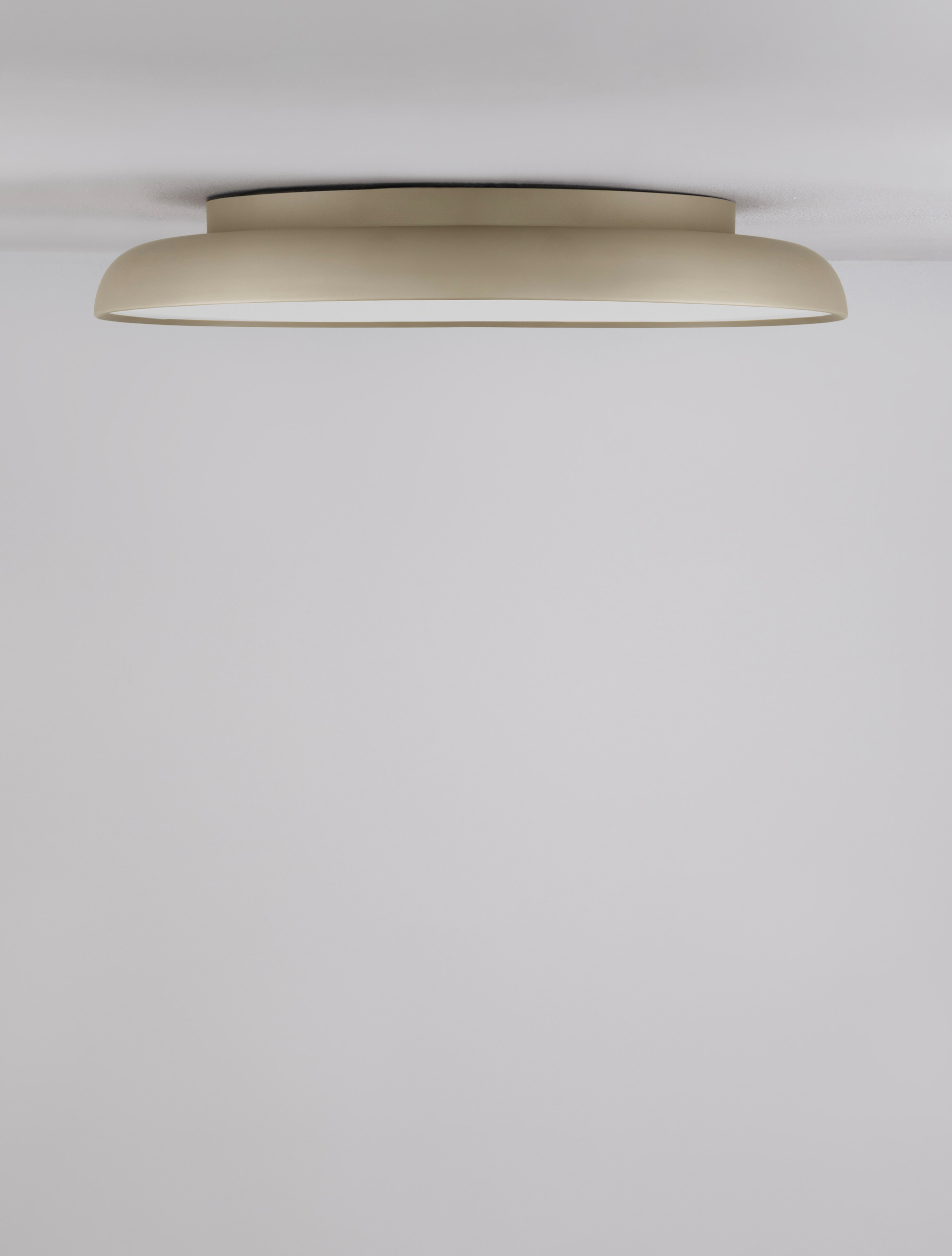 LINUS | H 9 D 60 cm | 50 W | Tunable White K | 3741 lm | IP20 | Gold | Aluminum/Acrylic