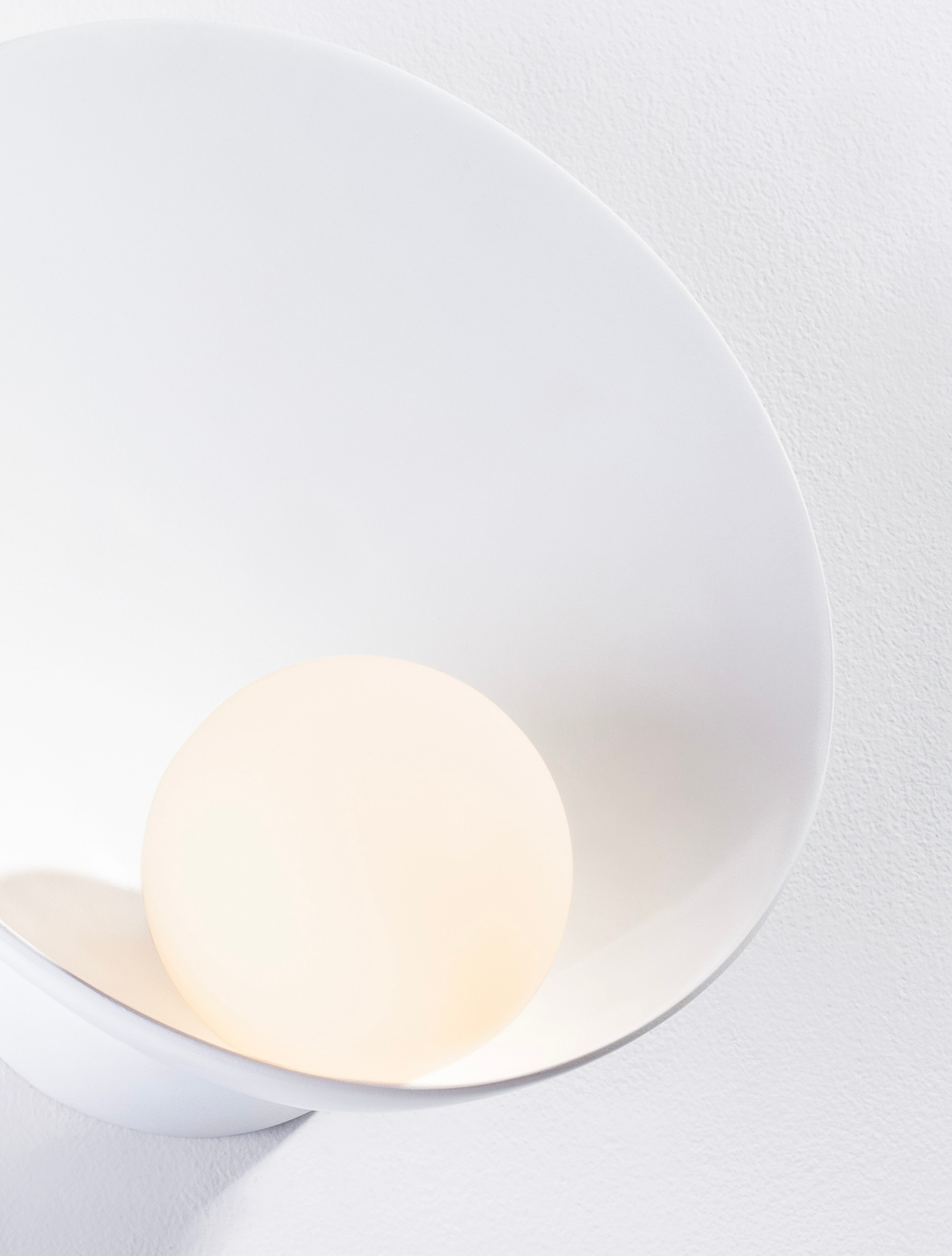 MINIM | W 12 D 23 cm | 5 W | IP20 | White | Steel/Glass