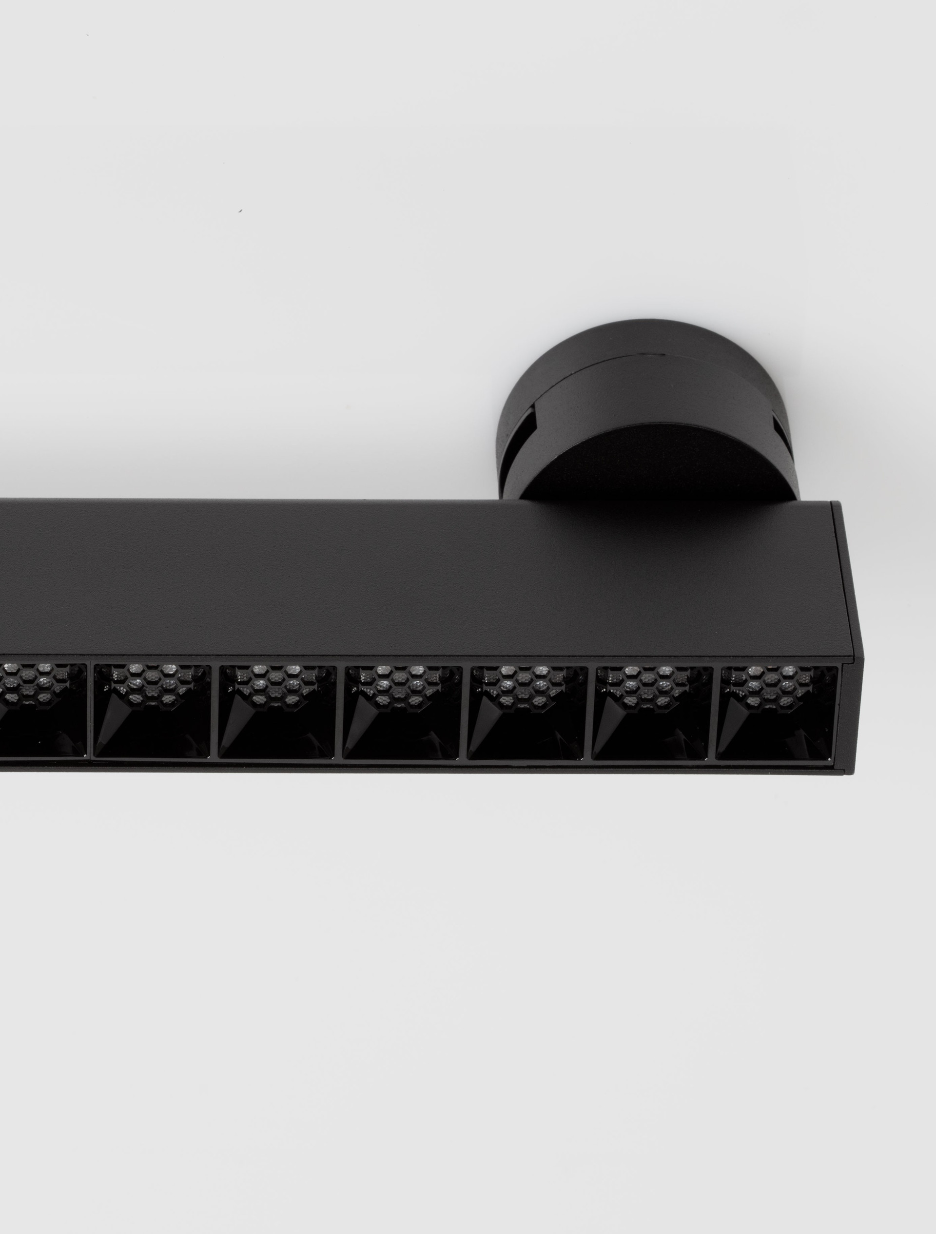 Uprail B30-15W-Triac-A24