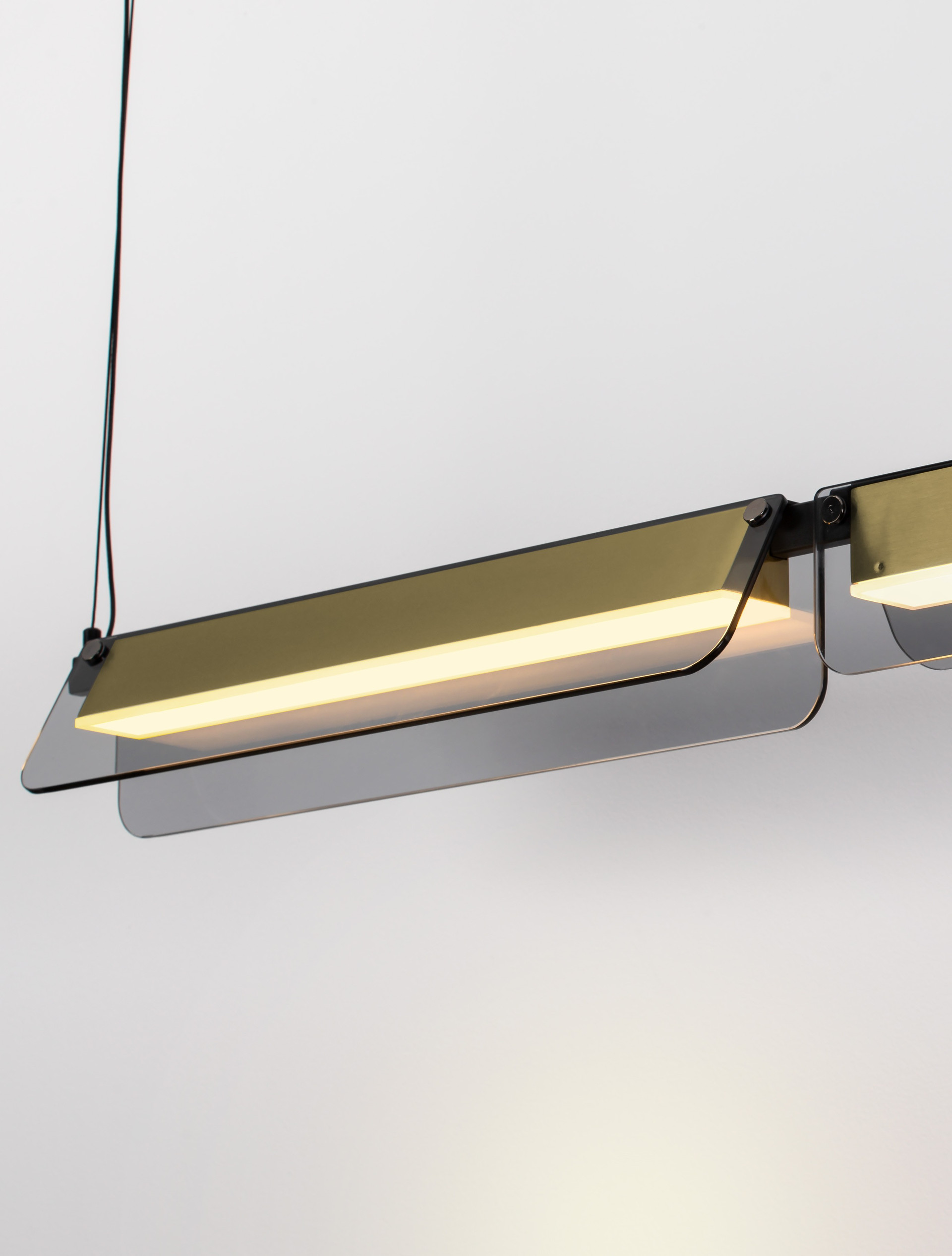 APNEA | L 93 W 7 H 160 cm | 20 W | 3000 K | 1200 lm | IP20 | Gray | Glass/Metal