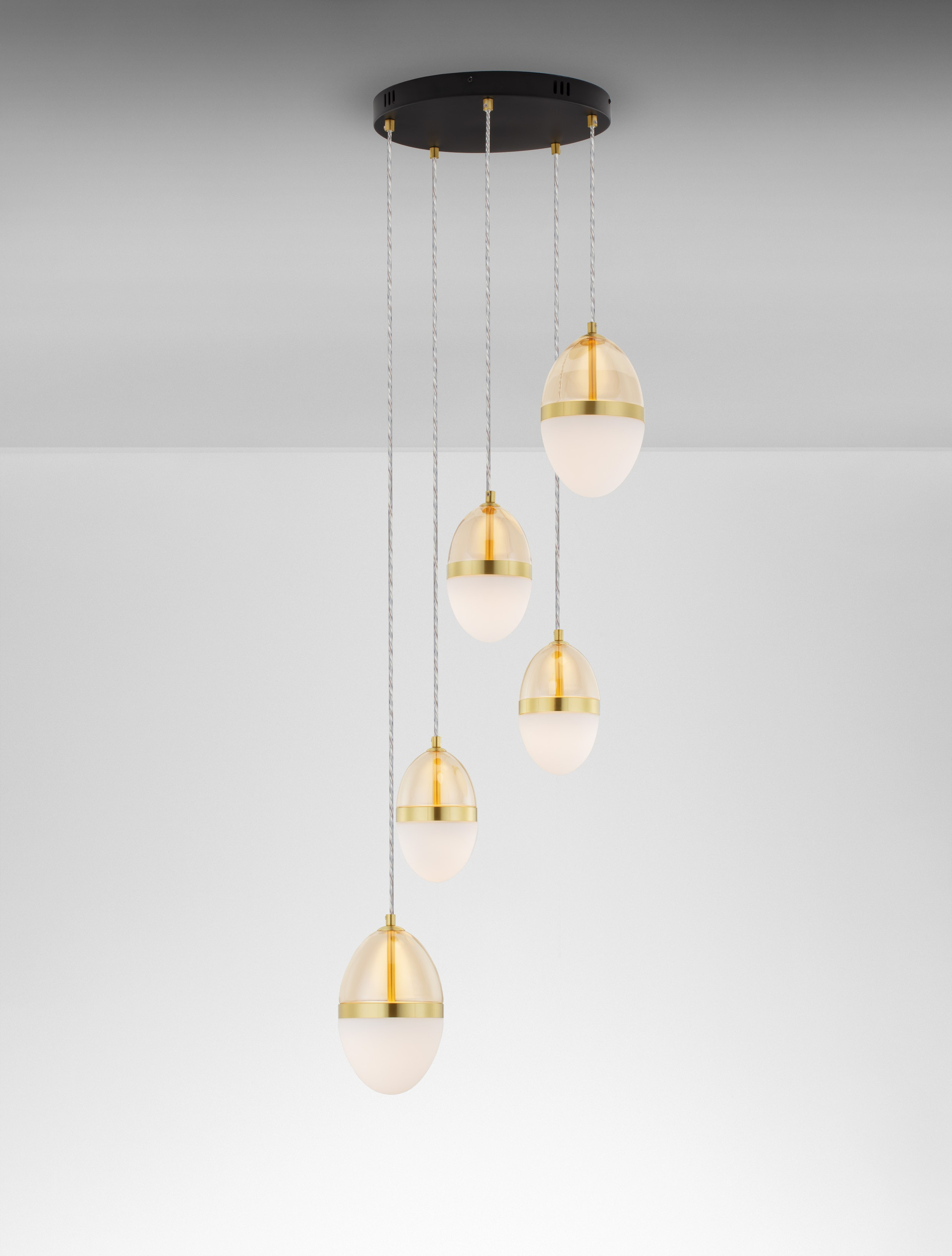 EGNA | H 120 D 45 cm | 59 W | 3000 K | 3540 lm | IP20 | Brass/Amber | Glass/Metal