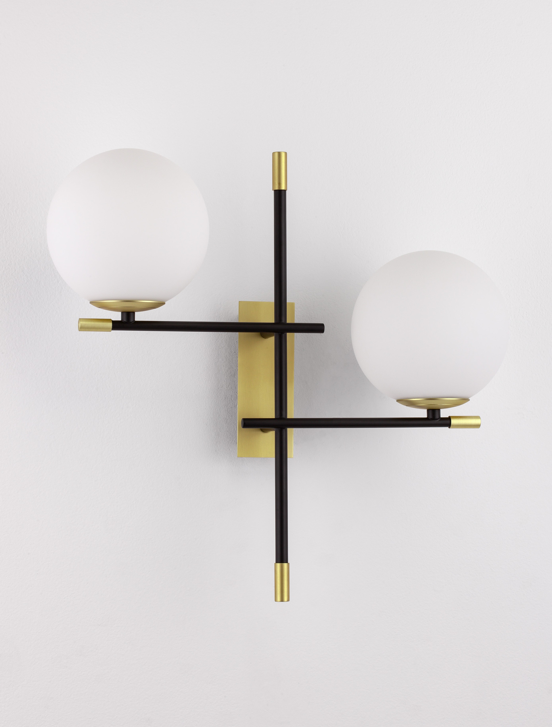 GIT | L 44 W 17.3 H 42 cm | 10 W | IP20 | Black/White/Gold | Glass/Metal