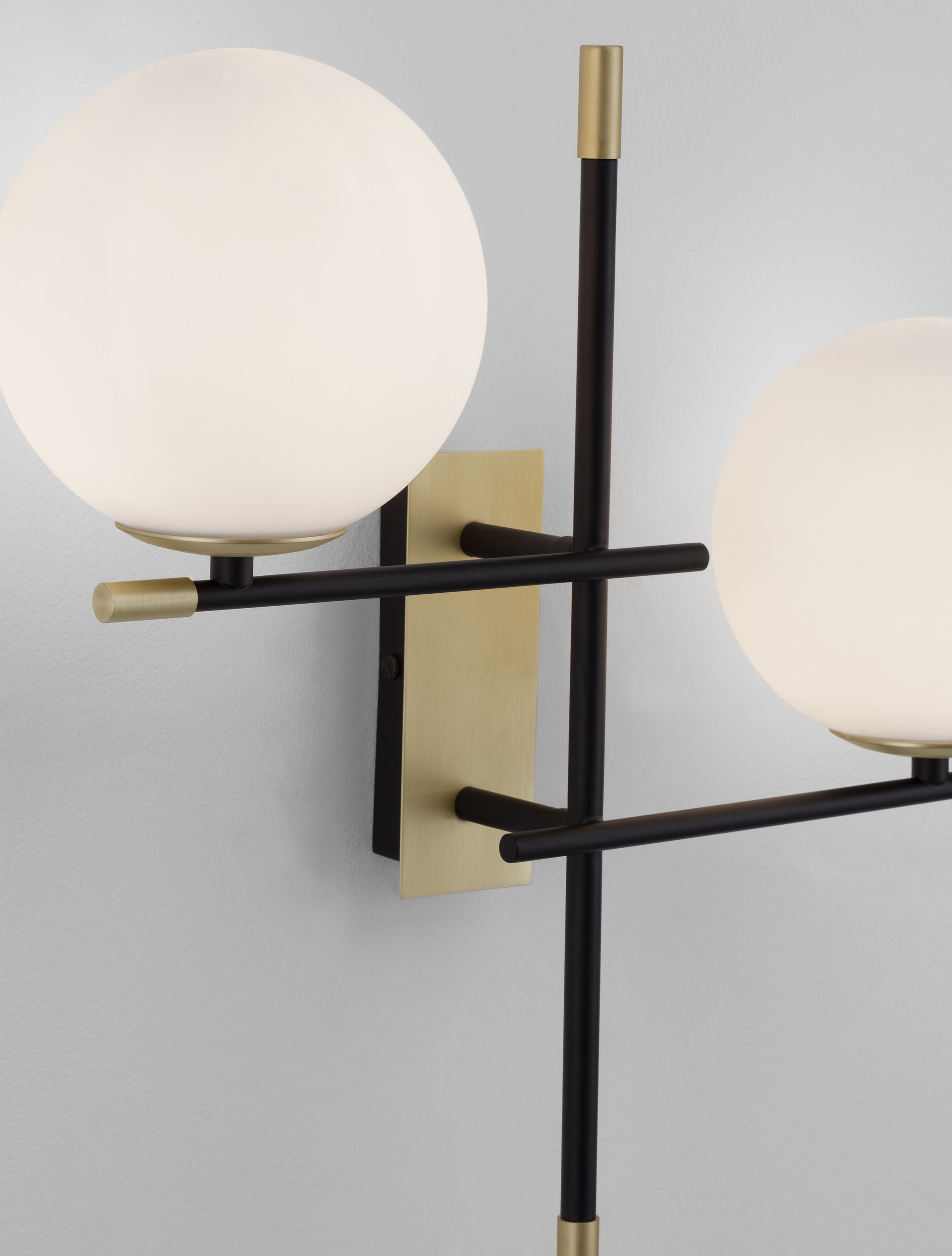 GIT | L 44 W 17.3 H 42 cm | 10 W | IP20 | Black/White/Gold | Glass/Metal