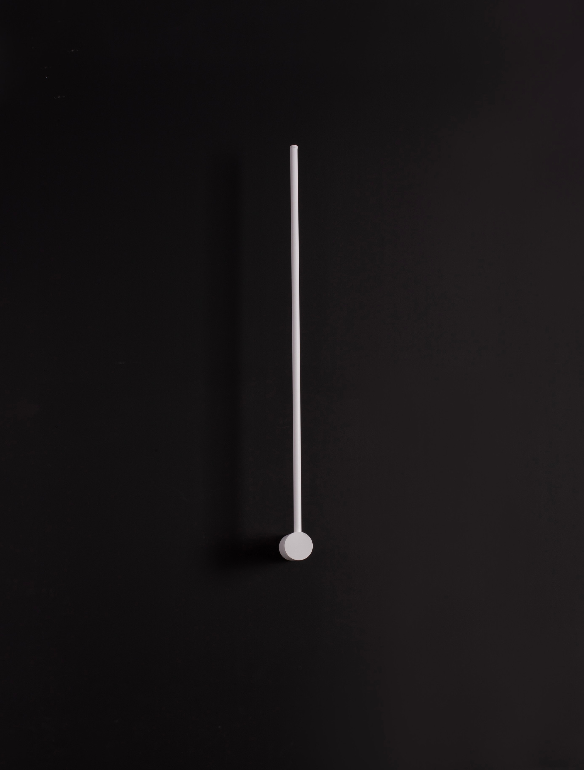 SYNTHESI | L 6 W 16 H 90 cm | 23 W | 3000 K | 2725 lm | IP20 | White | Aluminum/Acrylic
