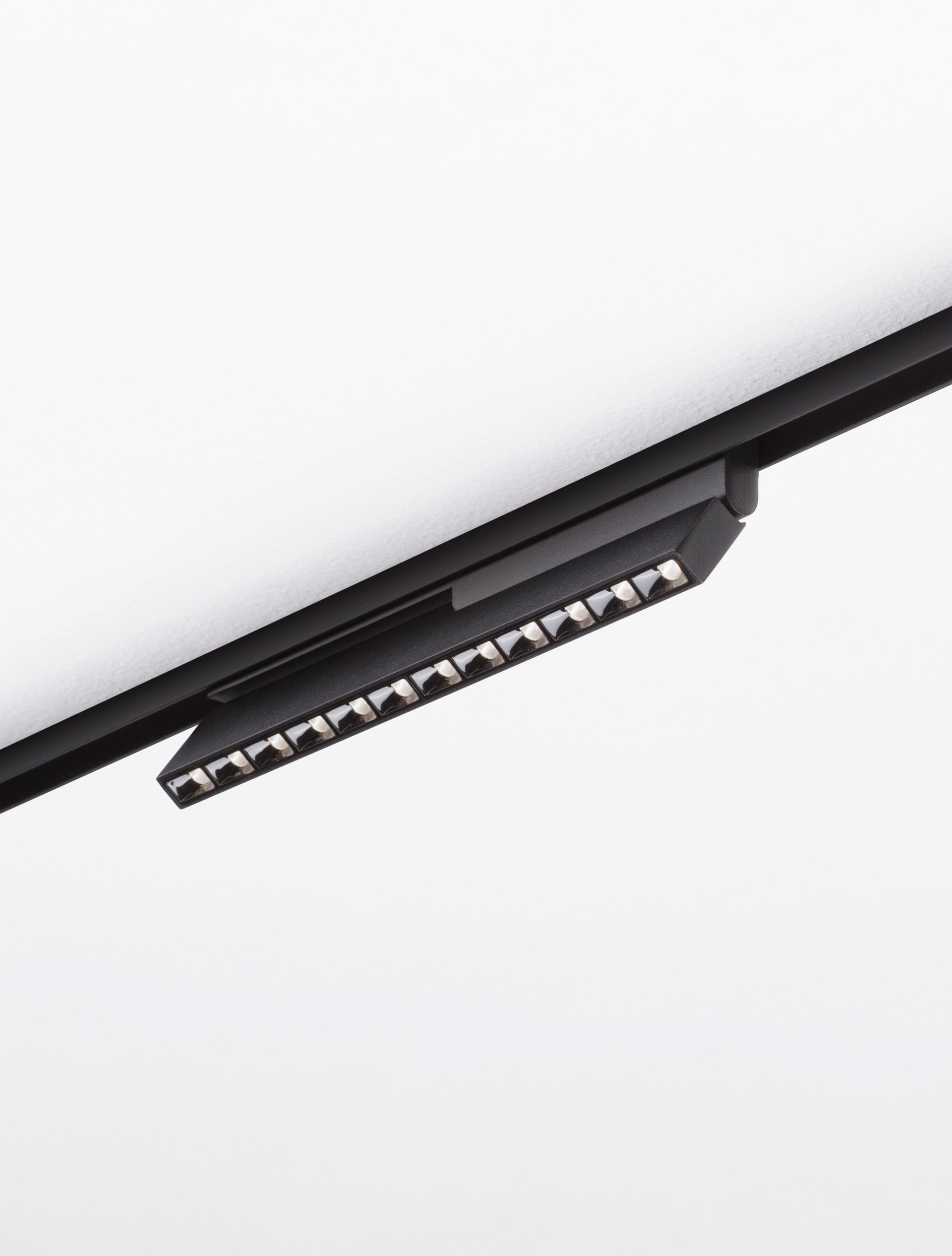 Ultra Slim Magnetic B30-12W-modular12W/CRI?