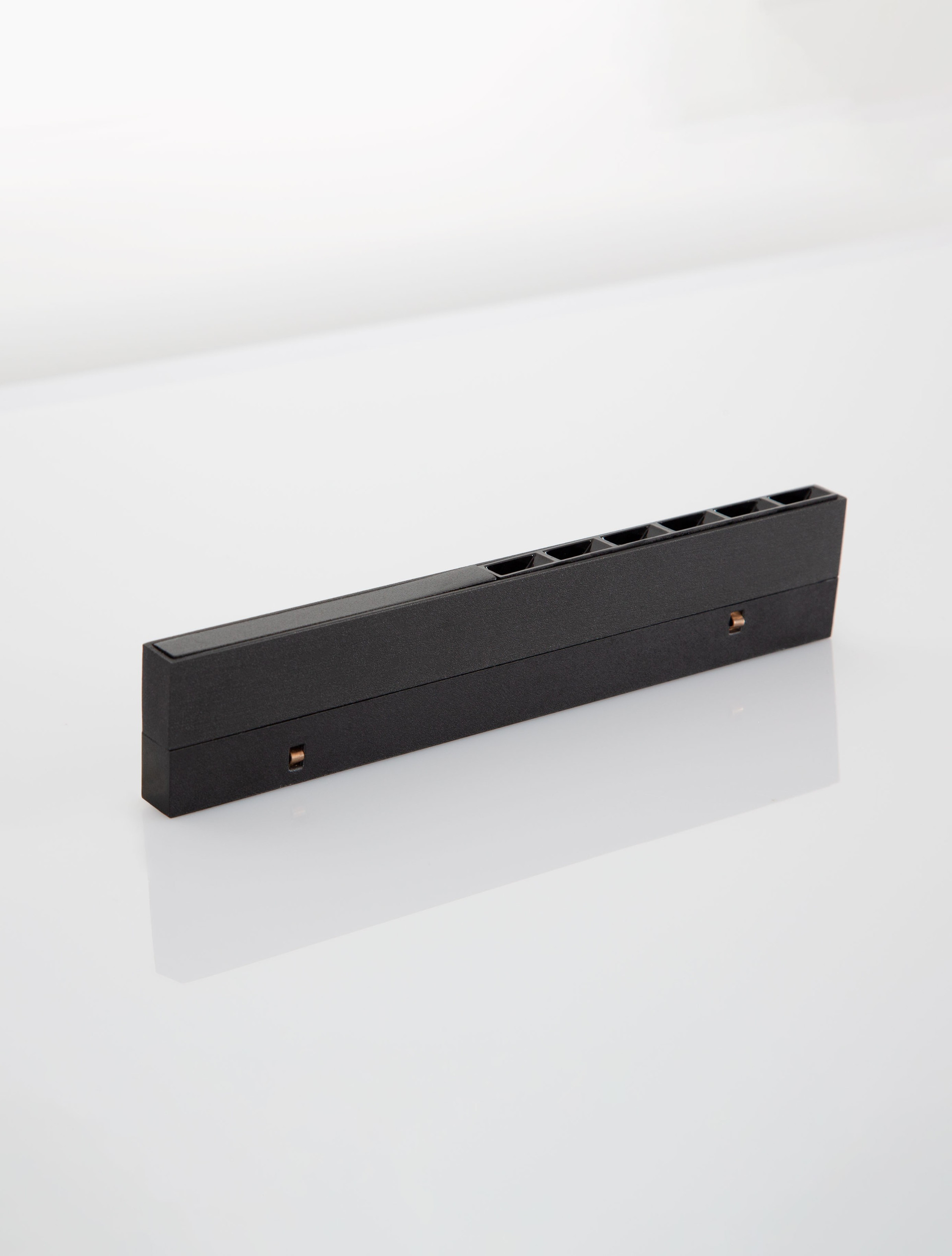 Ultra Slim Magnetic B30-6W