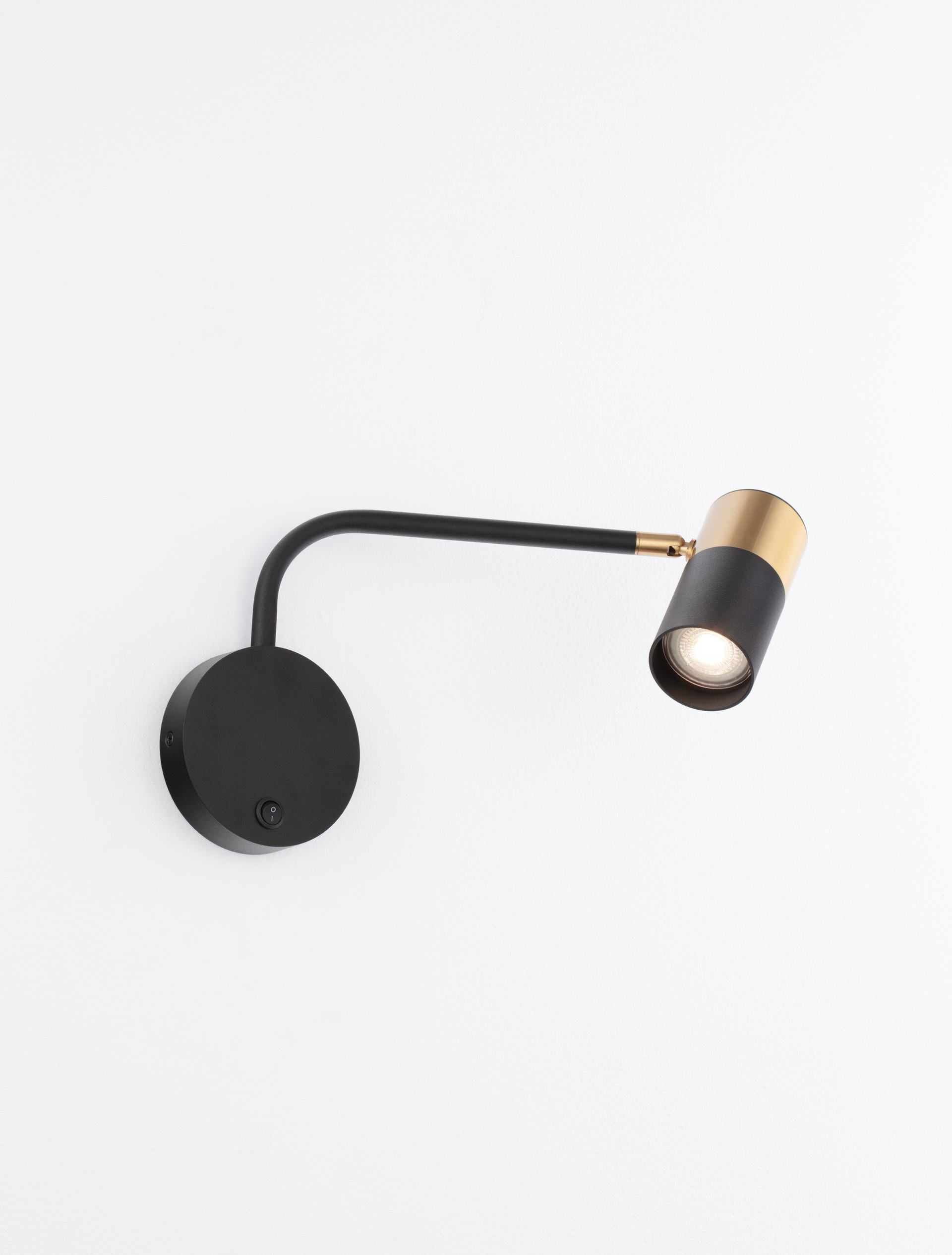 PONGO | H 18 D 10.5 cm | 10 W | IP20 | Black/Gold | Aluminum