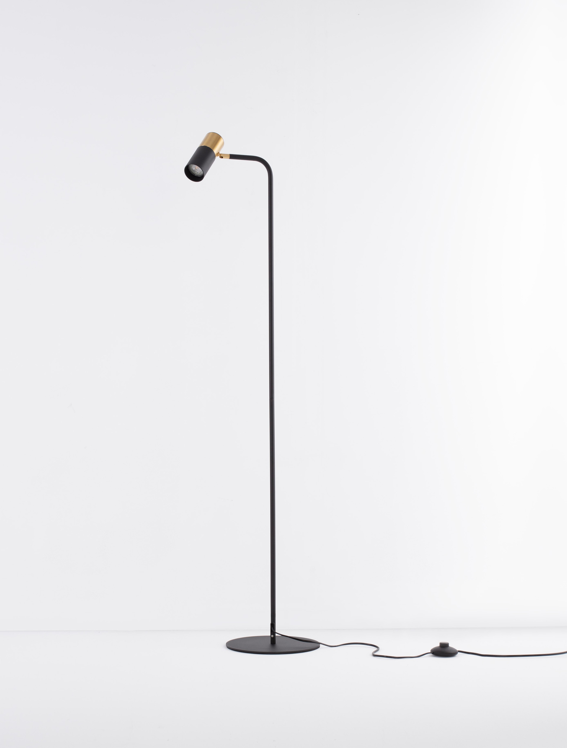 PONGO | L 25 H 135 cm | 10 W | IP20 | Black/Gold | Aluminum