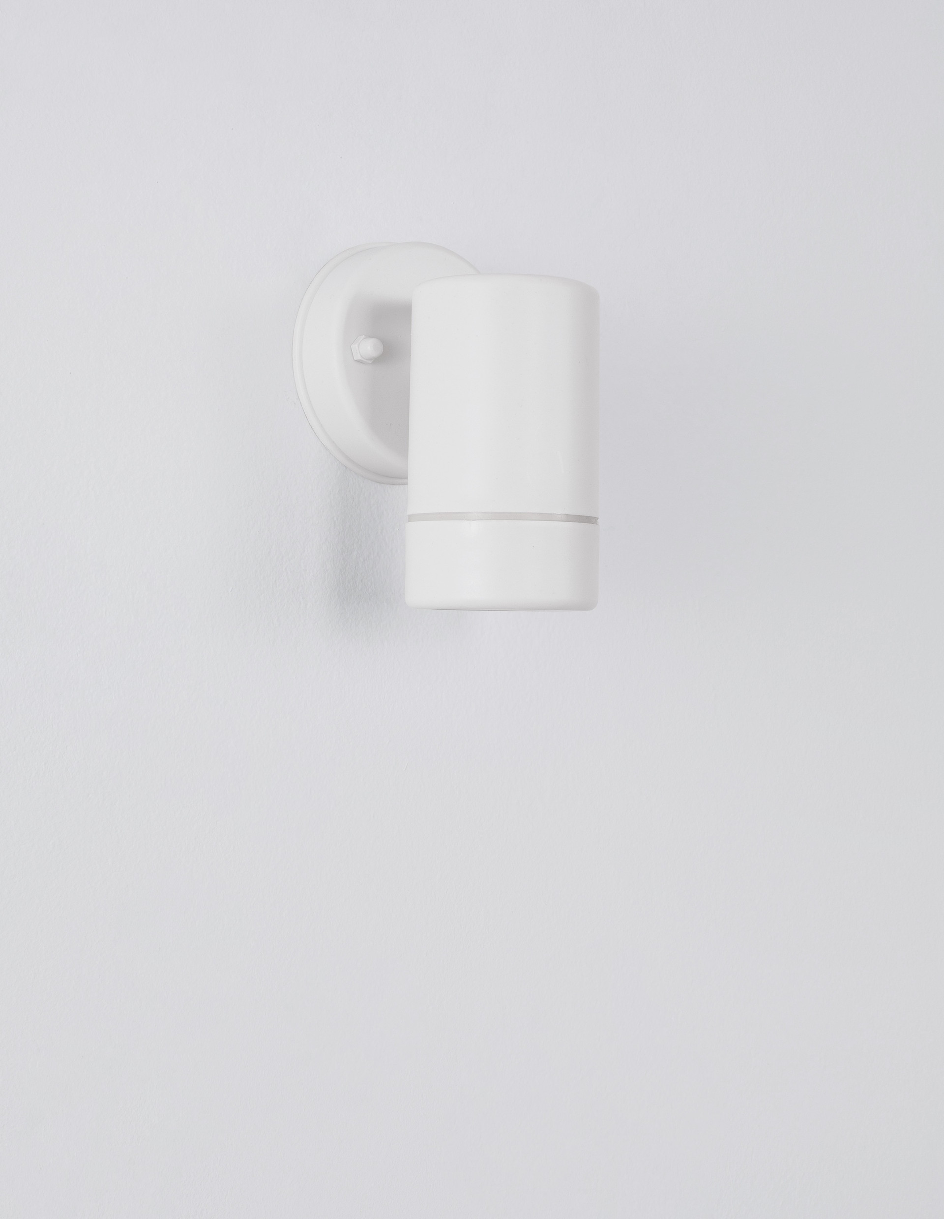 LIMBIO | W 8.5 H 12 D 6 cm | 10 W | IP44 | White | Polycarbonate