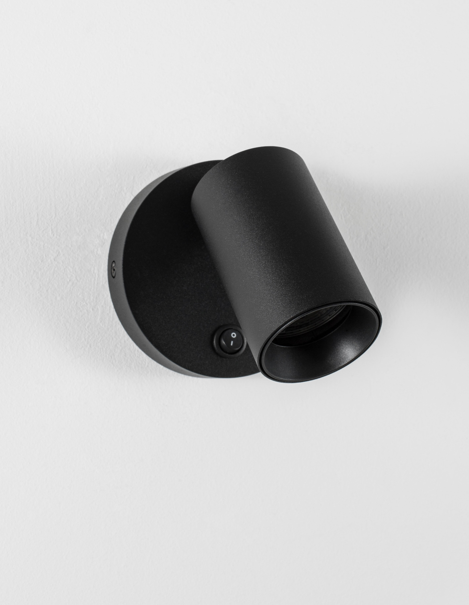 NET | H 10.5 D 5.7 cm | 10 W | IP20 | Black | Aluminum