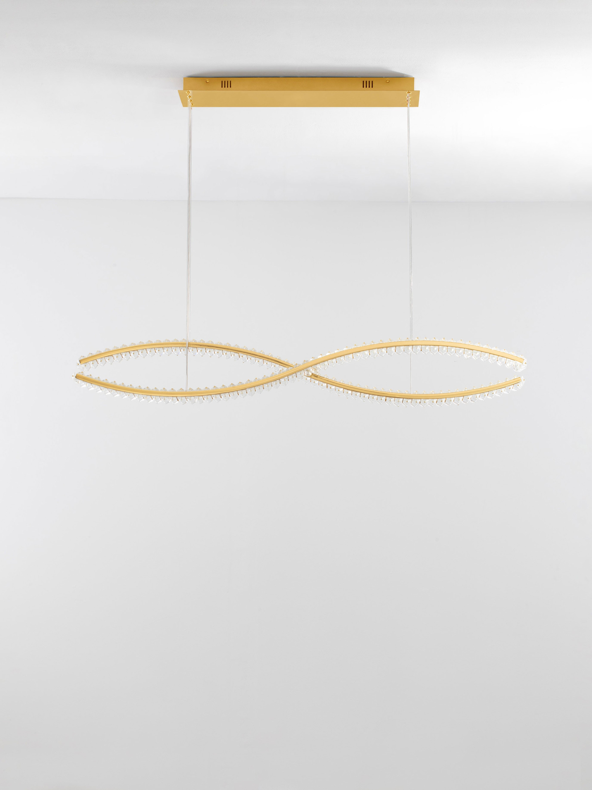 AURELIA | L 120 W 16 H 150 cm | 95 W | 3500 K | 4750 lm | IP20 | Gold | Metal/Crystal
