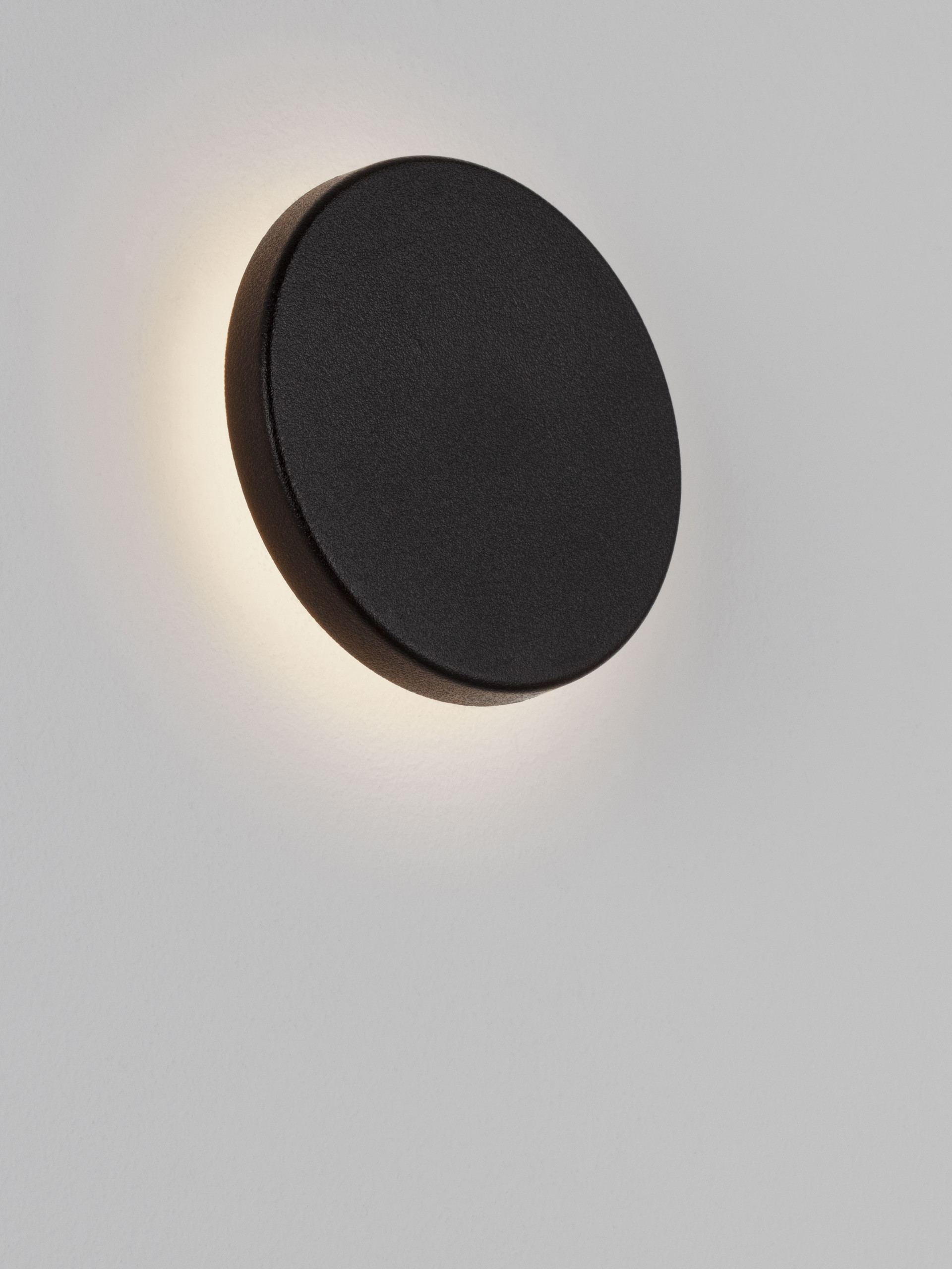 ELLUX