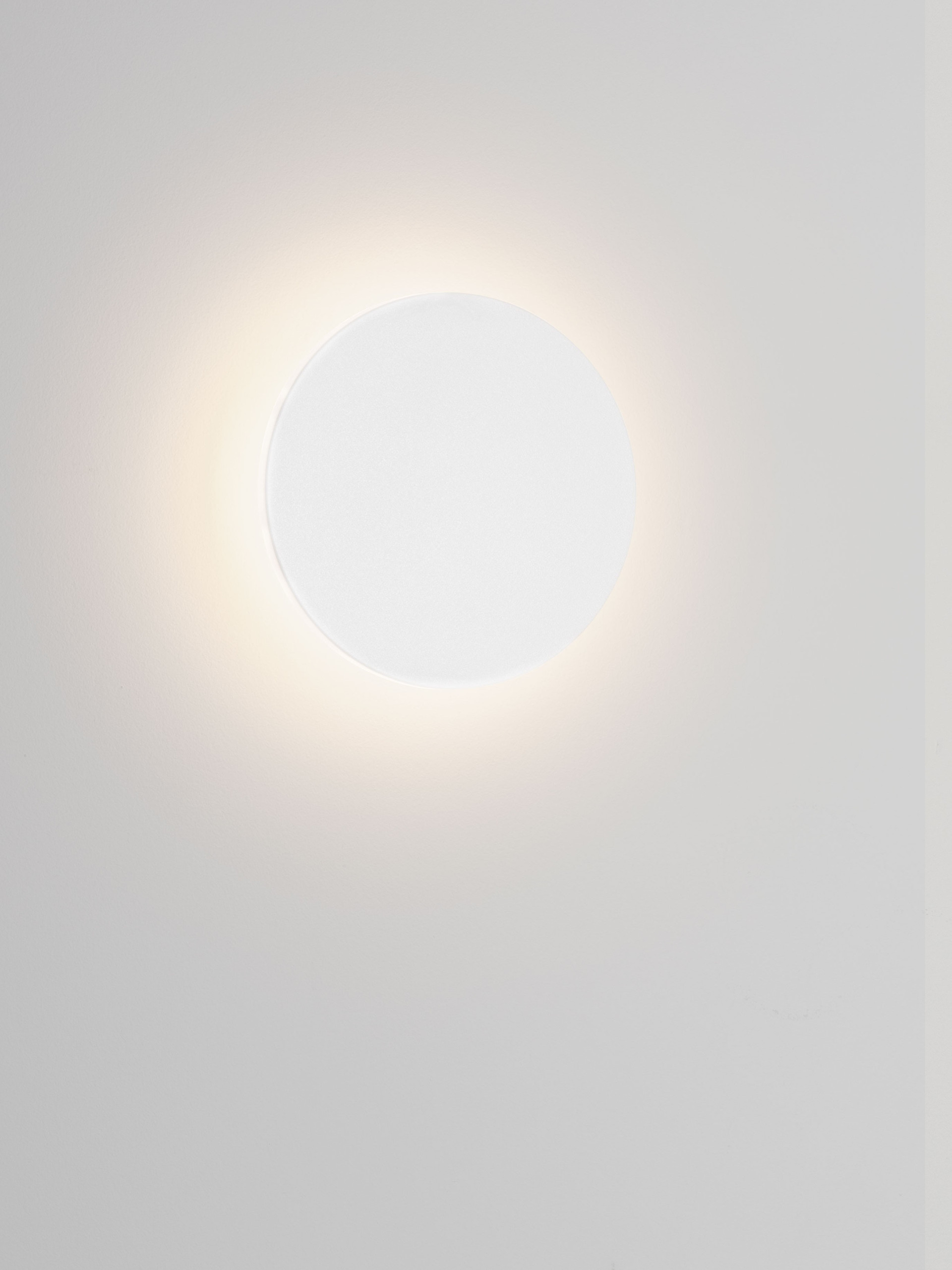 ELLUX