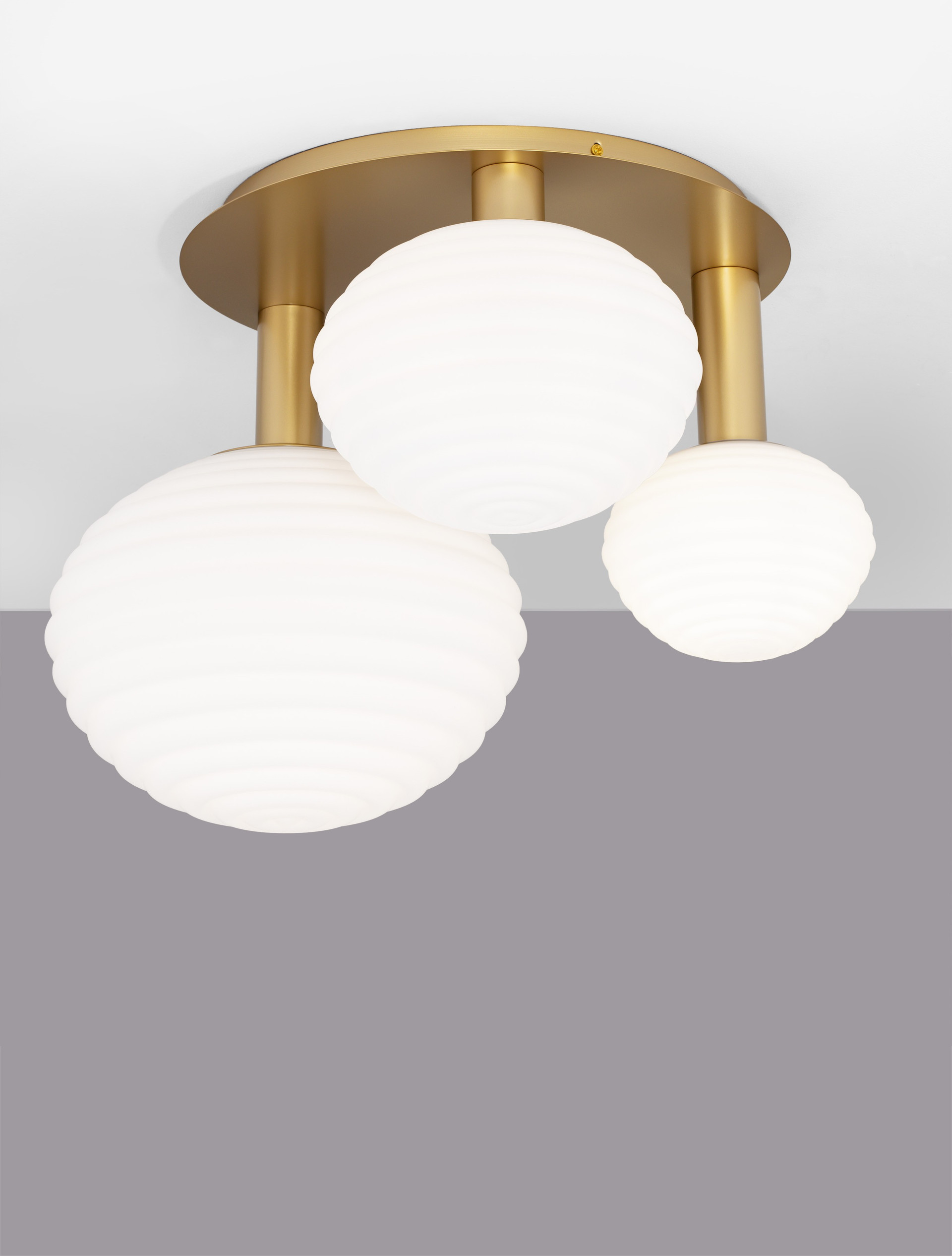 ALLEN | L 53.5 W 48 H 39 cm | 29 W | IP20 | White/Gold | Glass/Metal