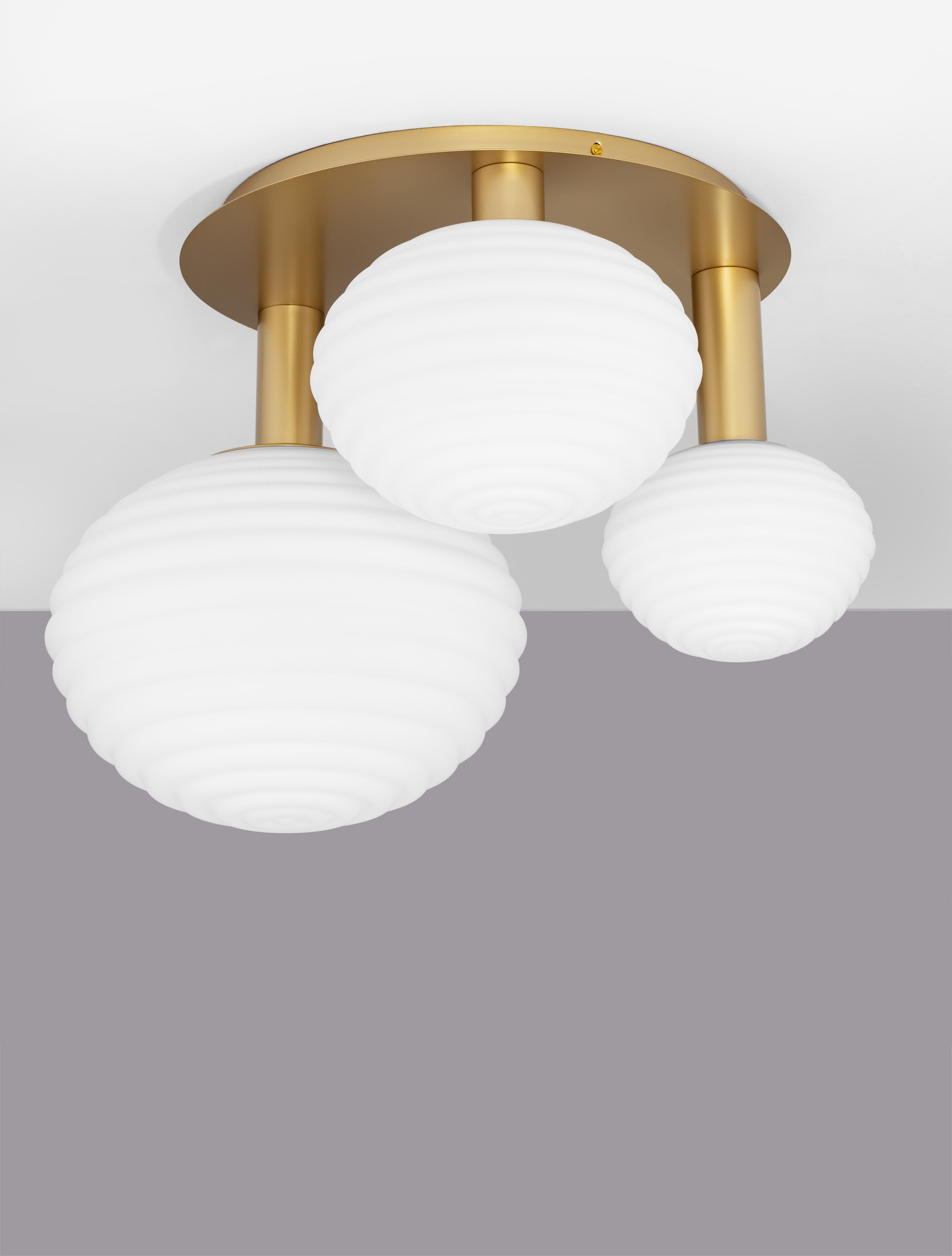 ALLEN | L 53.5 W 48 H 39 cm | 29 W | IP20 | White/Gold | Glass/Metal