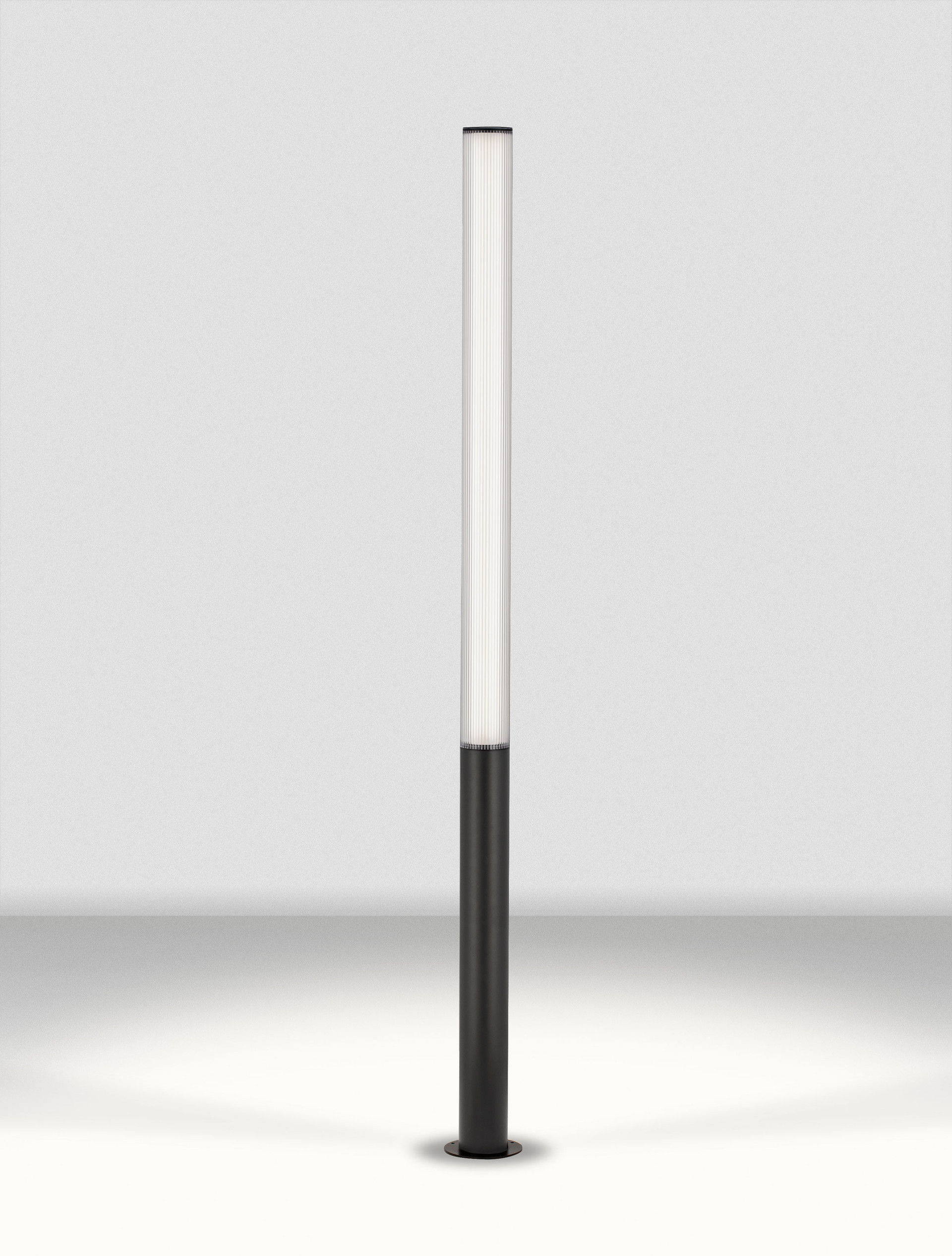 IMAN | H 205 D 10 cm | 43 W | 3000 K | 4785 lm | IP65 | Black | Aluminum