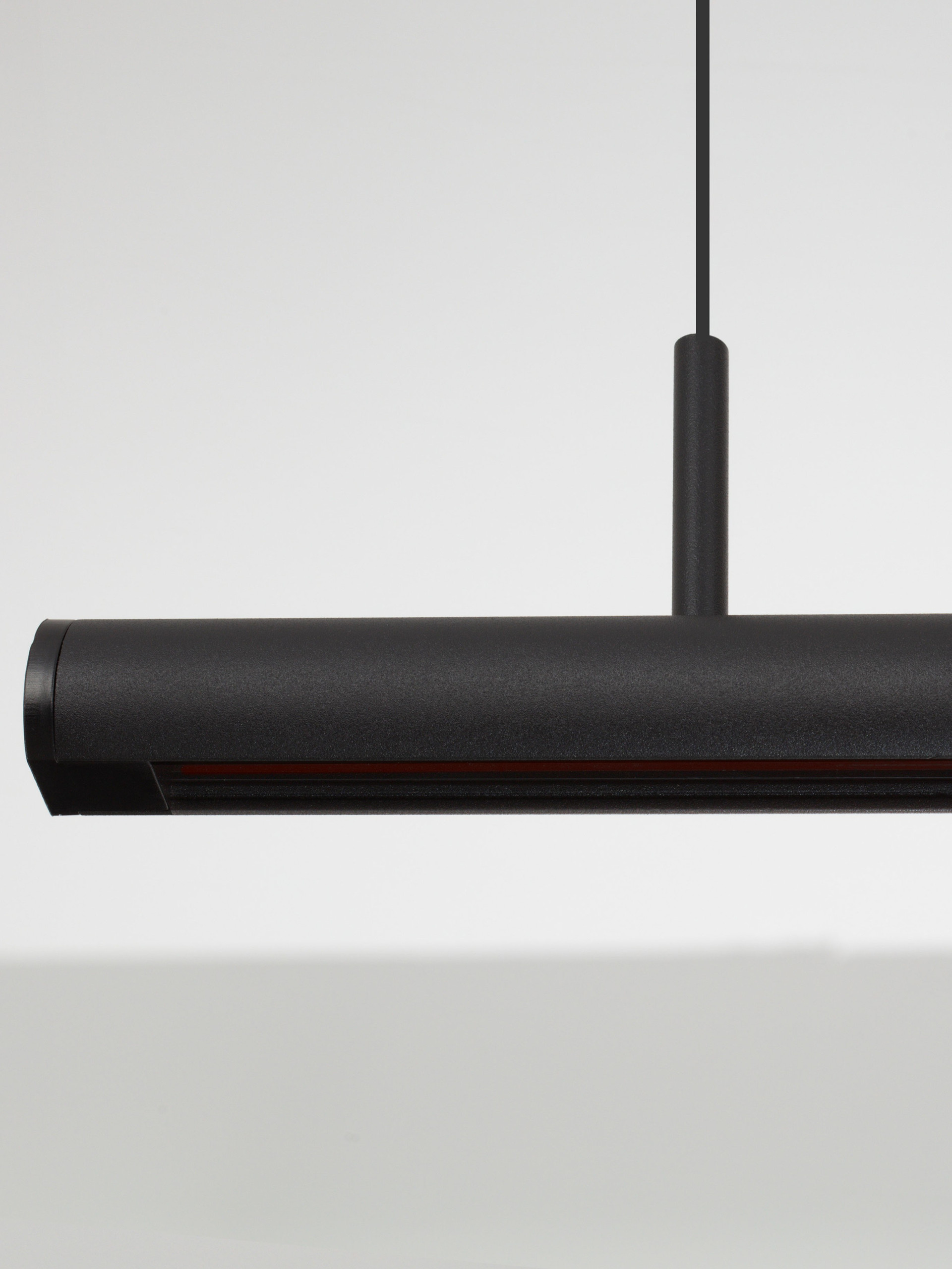 MADOC | L 150 W 6 H 176.5 cm | 70 W | IP20 | Schwarz | Aluminium