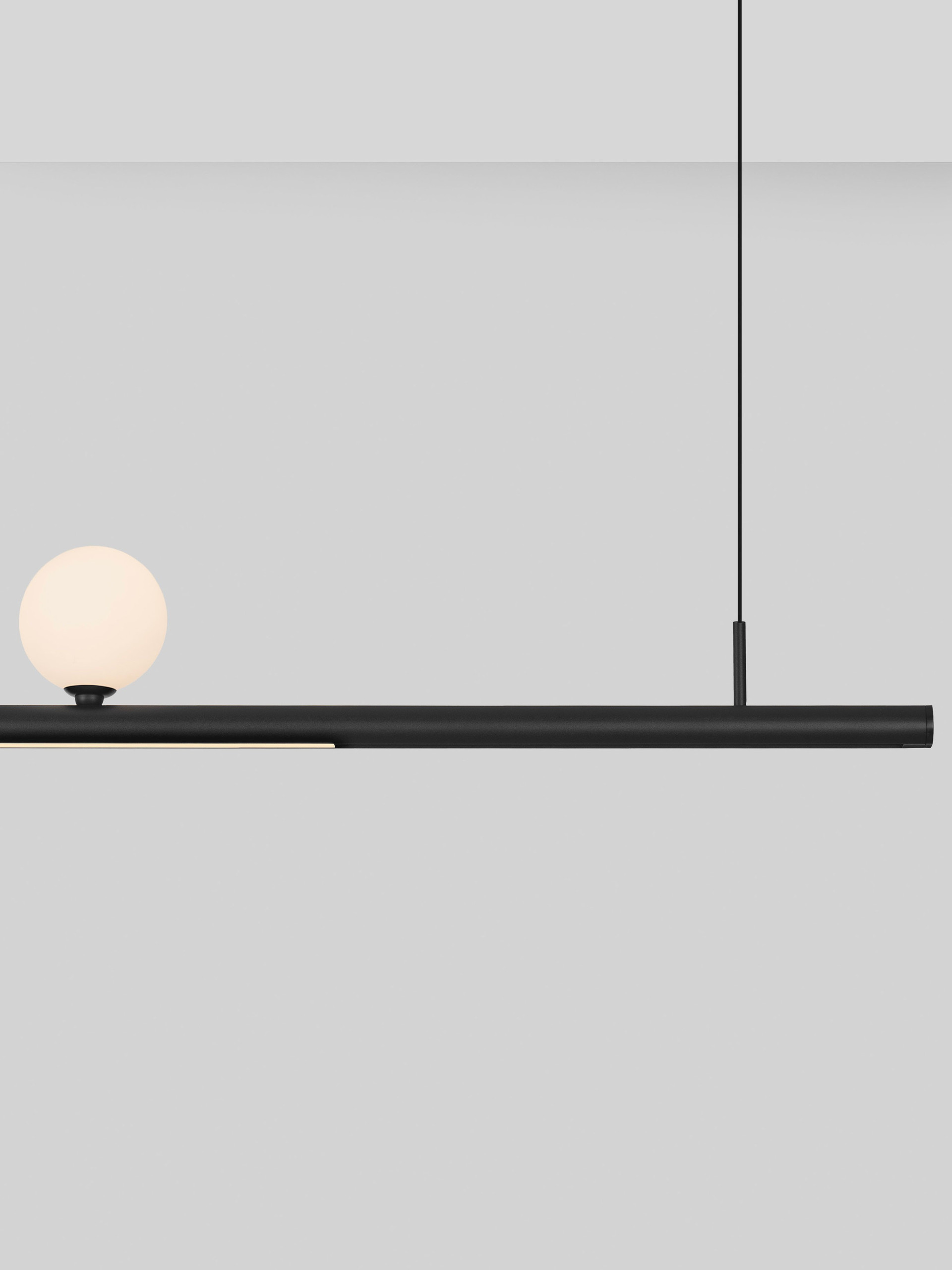 MADOC | L 150 W 6 H 176.5 cm | 70 W | IP20 | Schwarz | Aluminium