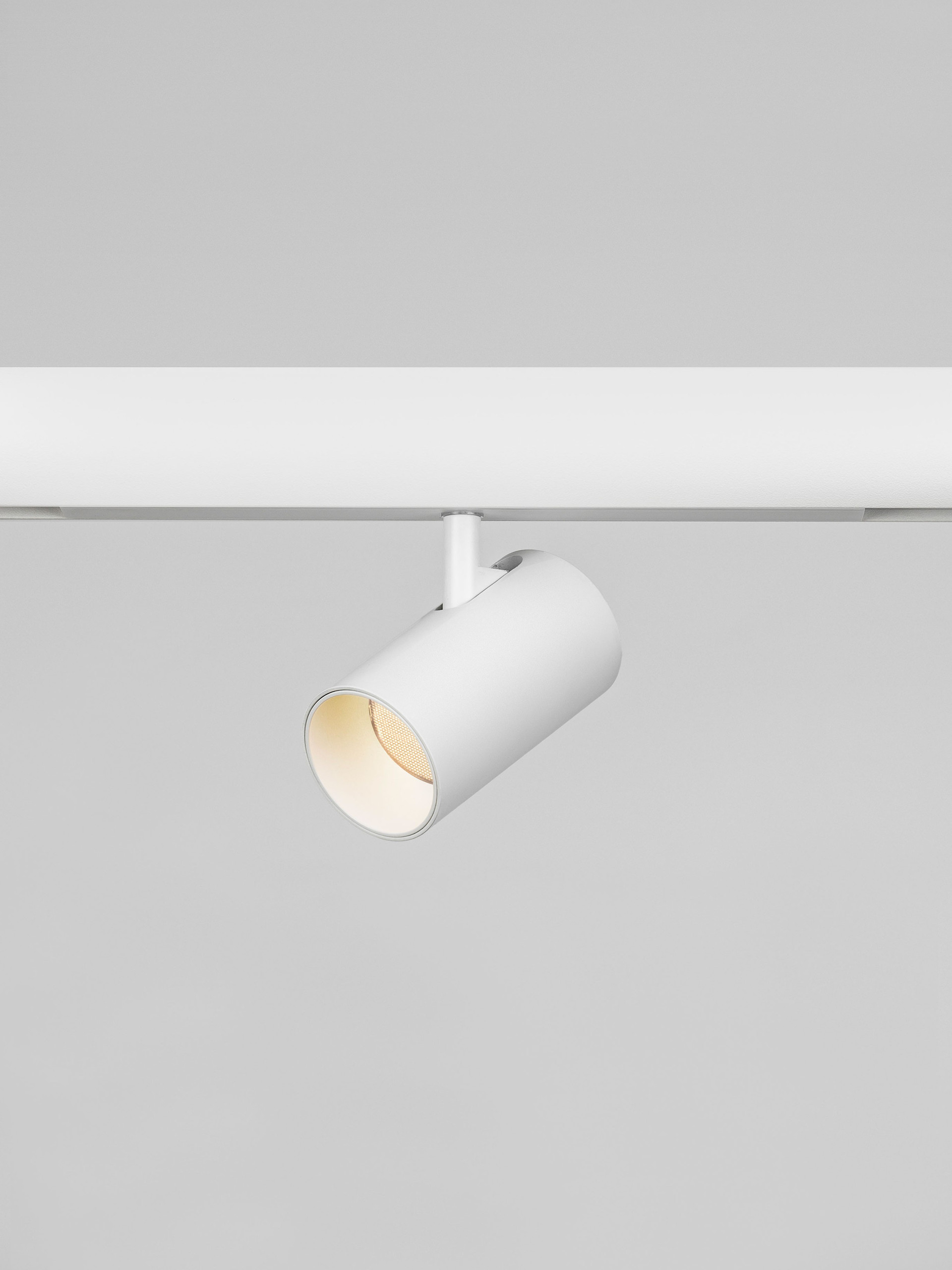 MADOC | W 15 H 7.3 D 3.2 cm | 5 W | 3000 K | 399 lm | IP20 | Weiß | Aluminium