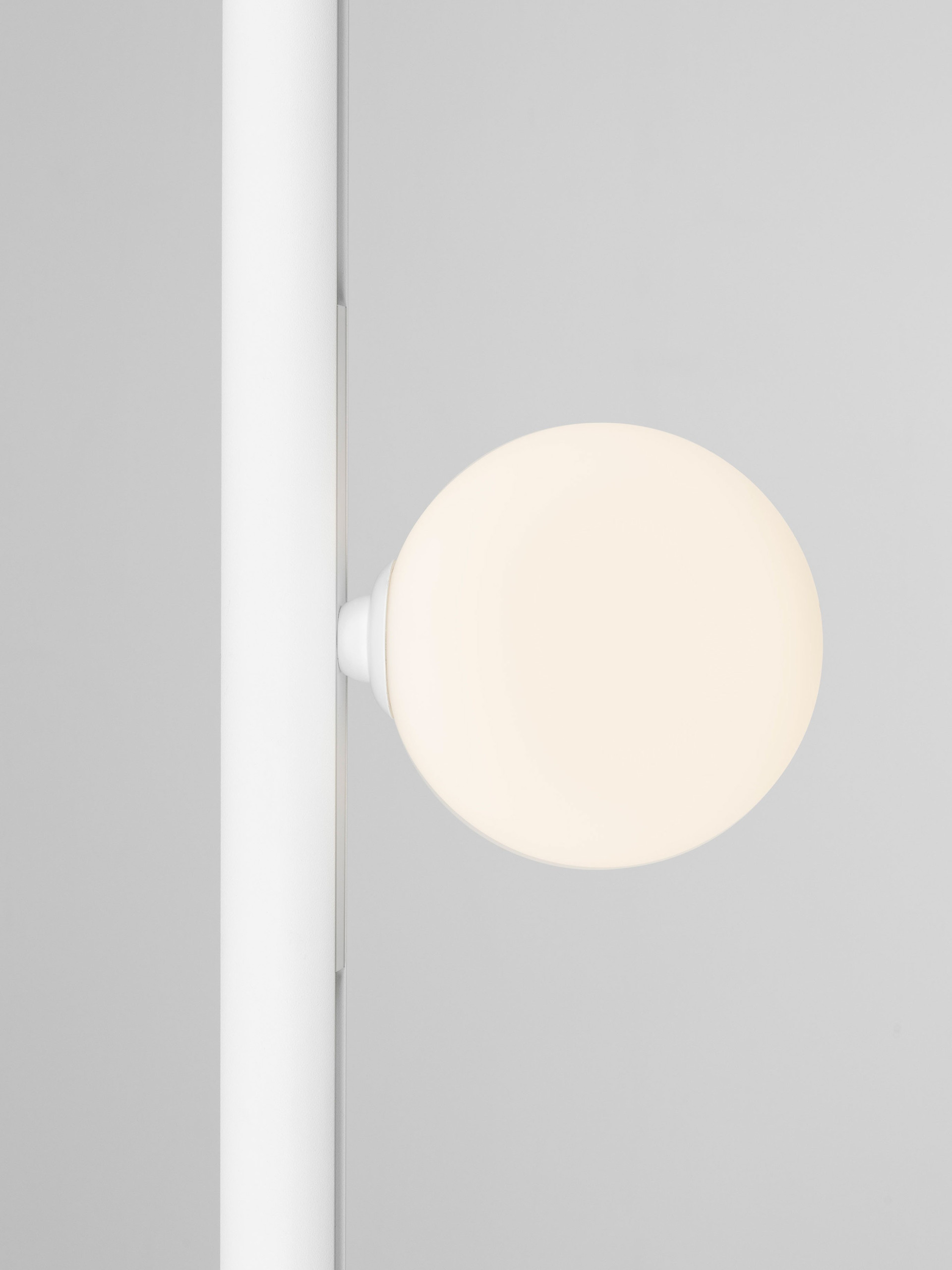 MADOC | W 15 H 12 D 10 cm | 4 W | 3000 K | 181 lm | IP20 | Weiß | Aluminium