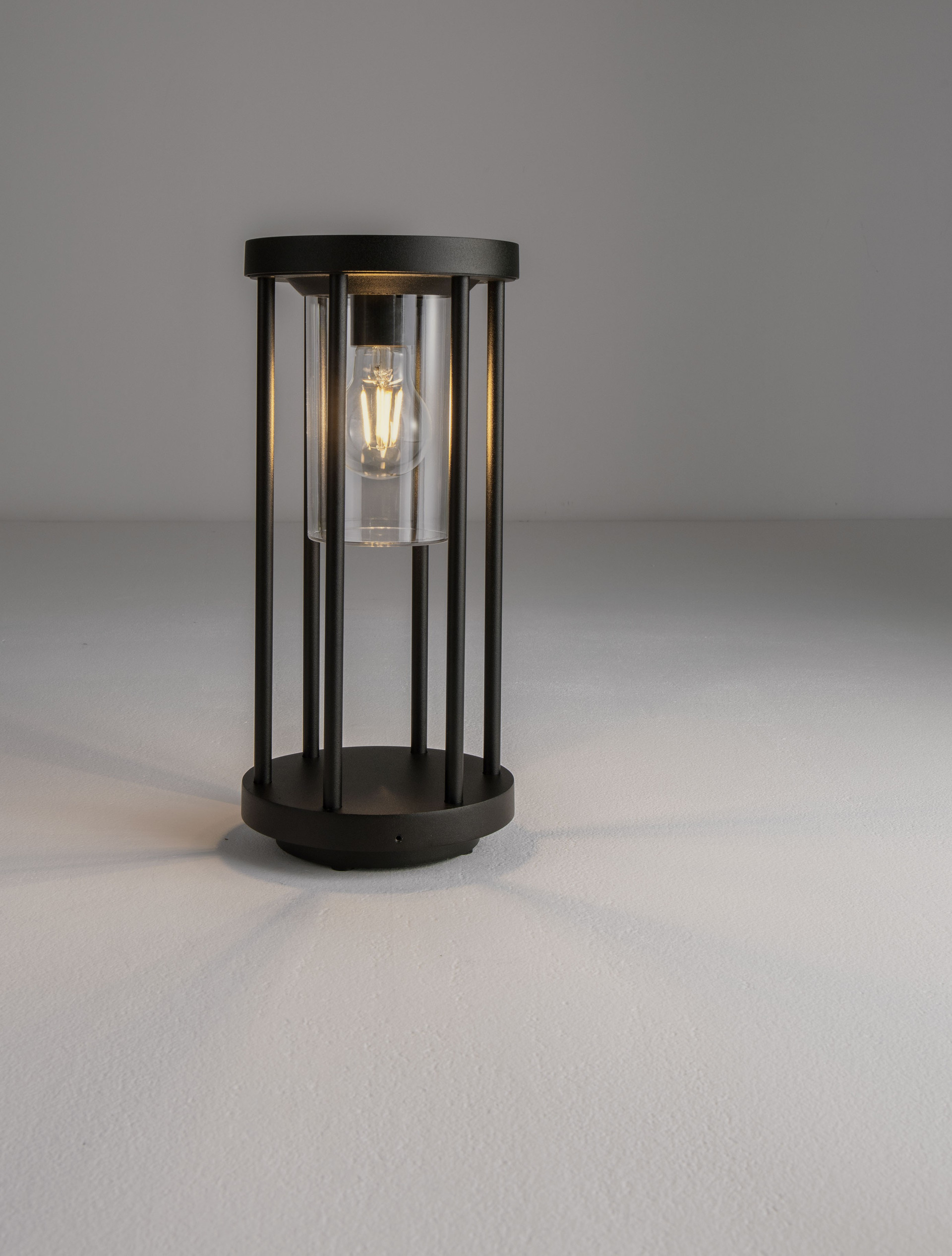 ELYSIUM | H 35 D 16 cm | 12 W | IP65 | Black | Aluminum