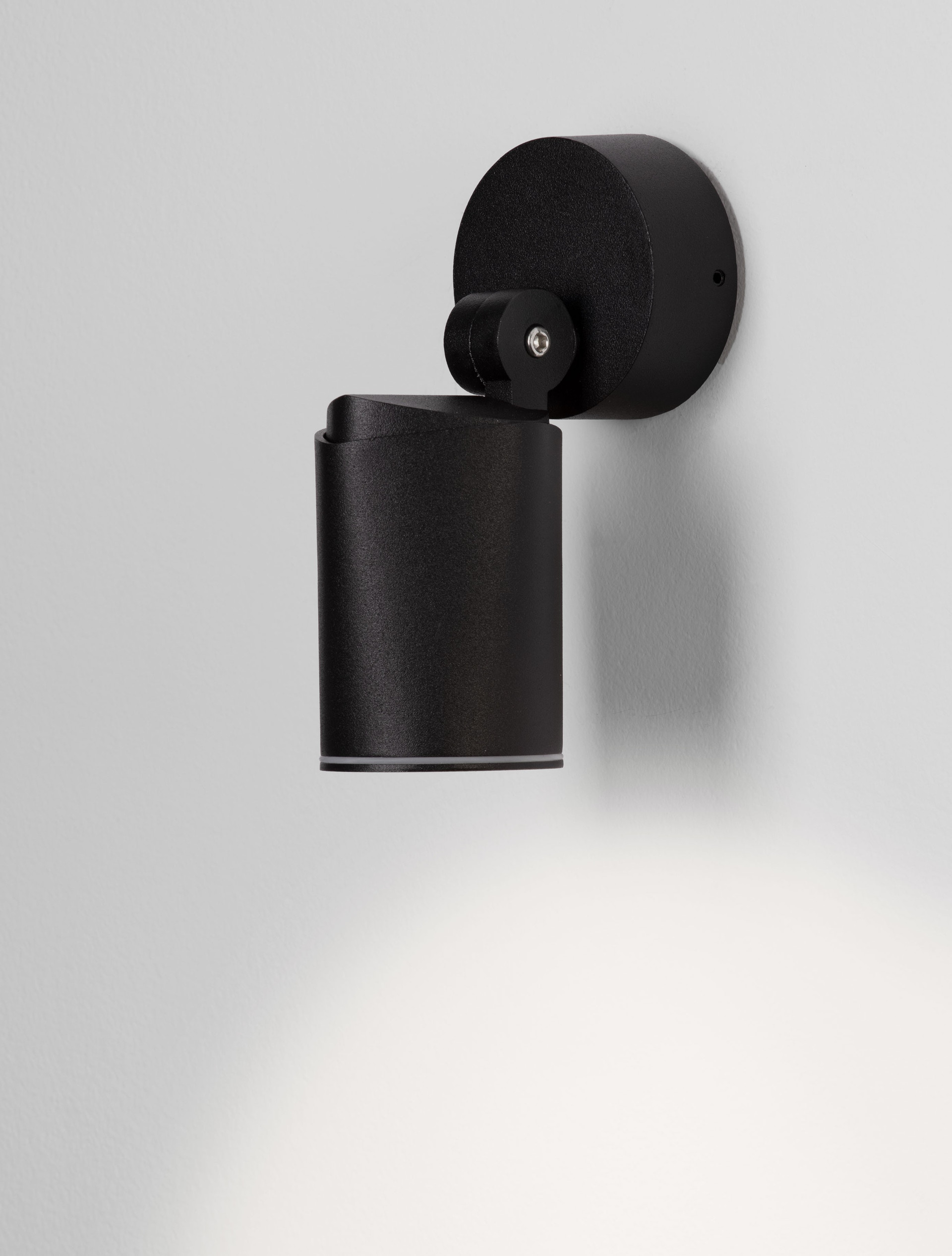 SPY | W 8 H 15.5 D 7 cm | 10 W | IP65 | Black | Aluminum