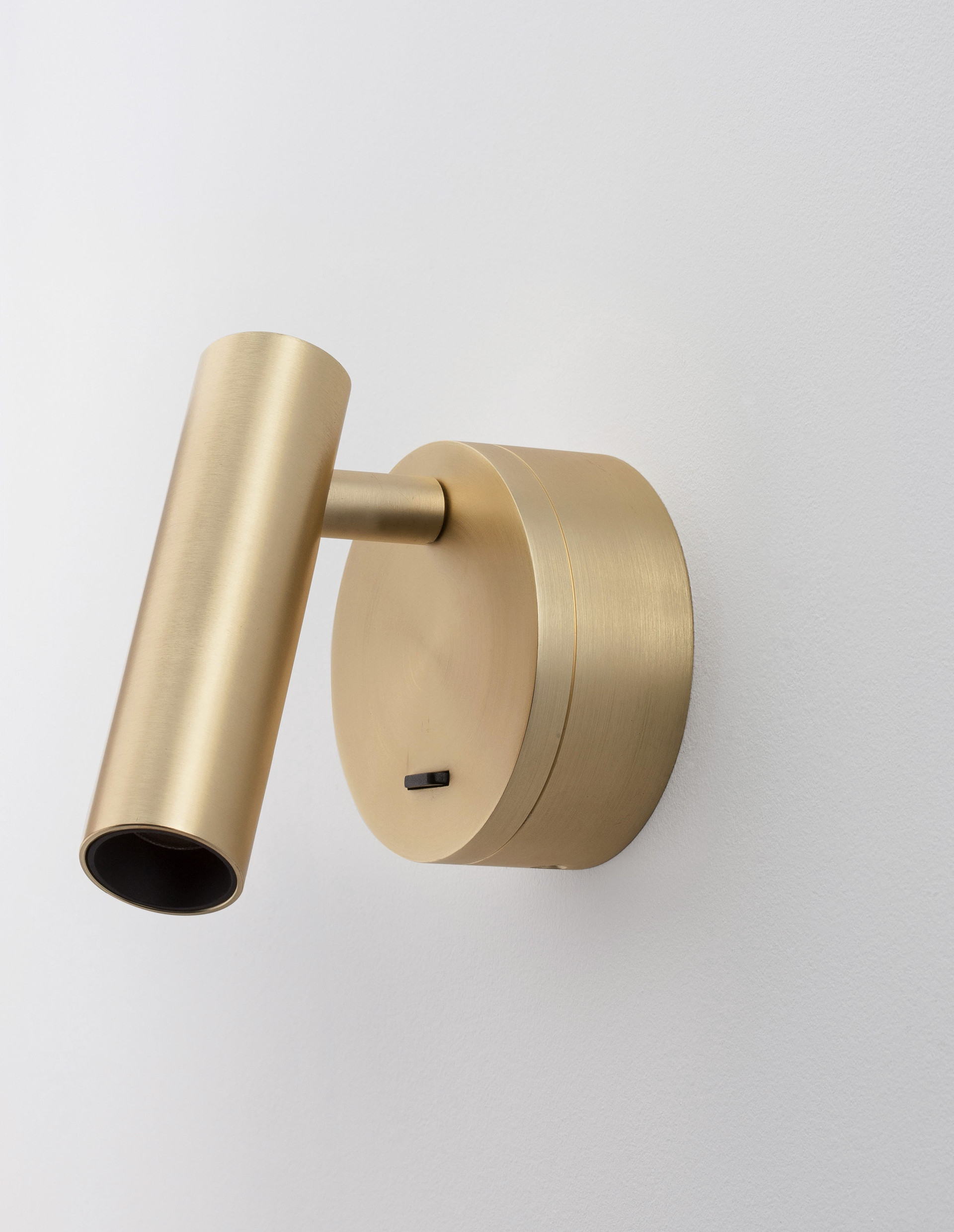 CLIP | L 8 W 3.4 H 11 cm | 3 W | 3000 K | 190 lm | IP20 | Brass | Aluminum