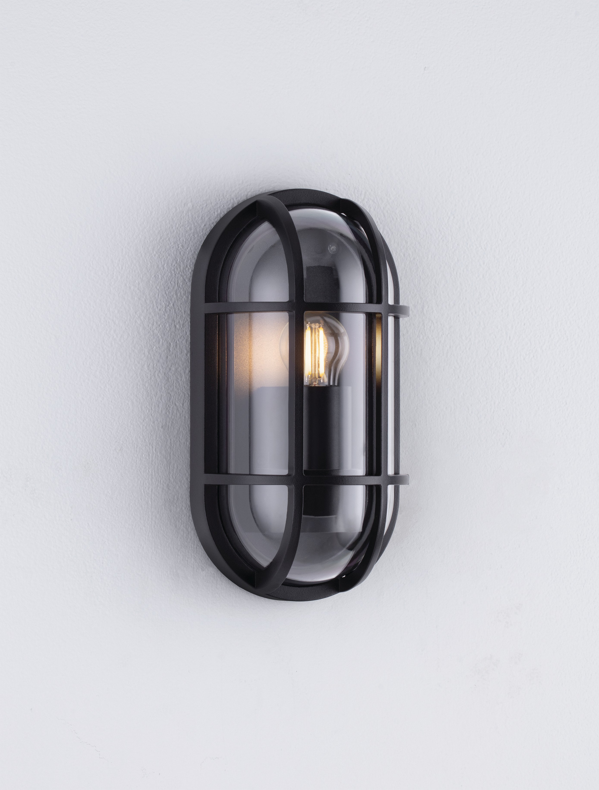 AMEL | L 14 W 9.4 H 27 cm | 12 W | IP65 | Black | Aluminum