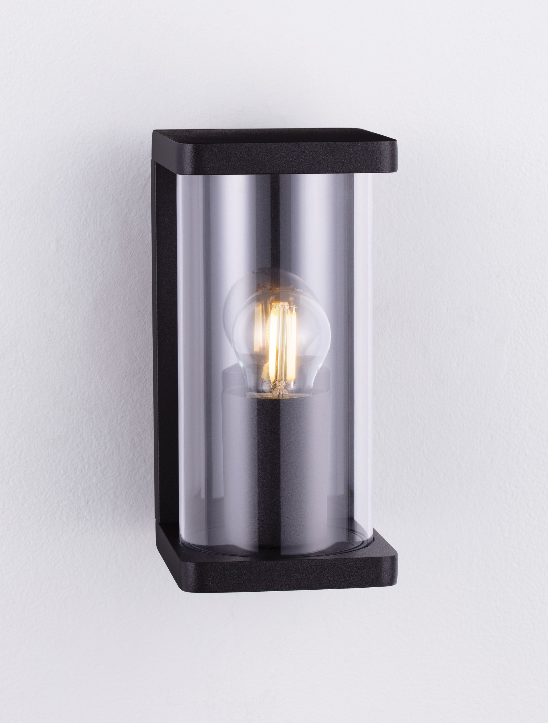 ADORAY | L 10 W 14.2 H 19.7 cm | 12 W | IP65 | Black | Aluminum
