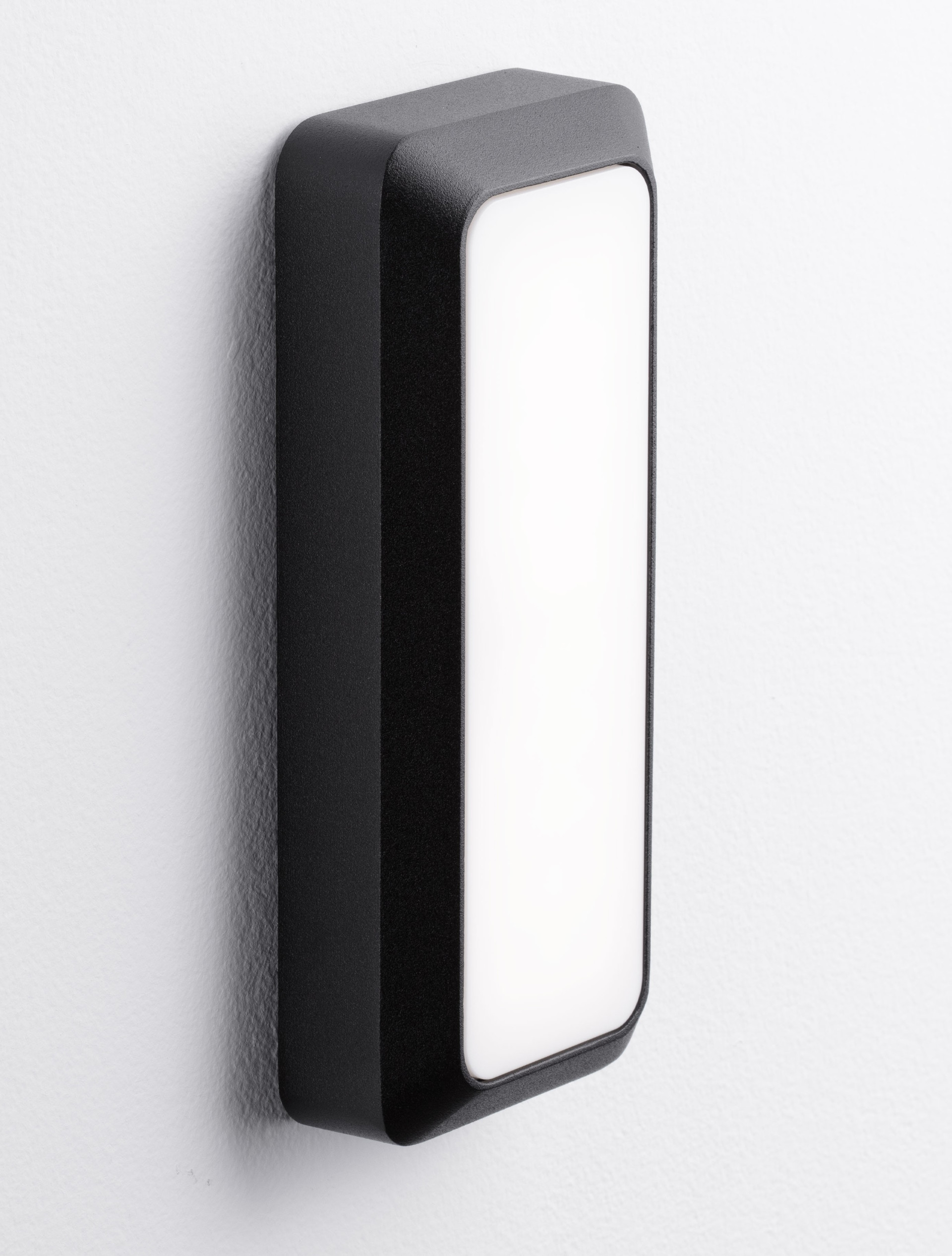 APPIA | L 8.5 W 3.8 H 20 cm | 5 W | 3000 K | 350 lm | IP54 | Black | Aluminum