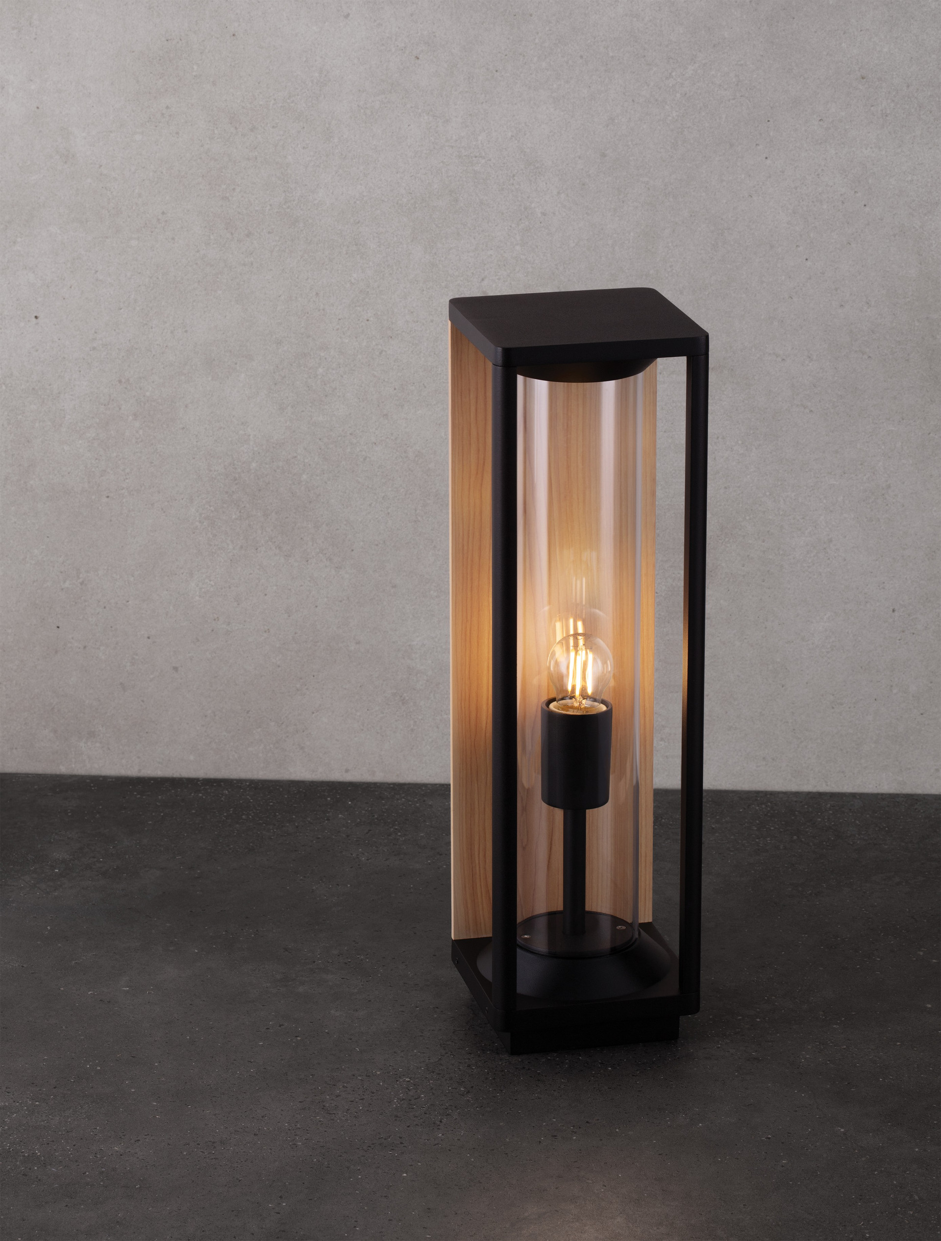 PACIFIC | L 14.5 W 14.5 H 50 cm | 12 W | IP65 | Black/Natural Wood | Aluminum