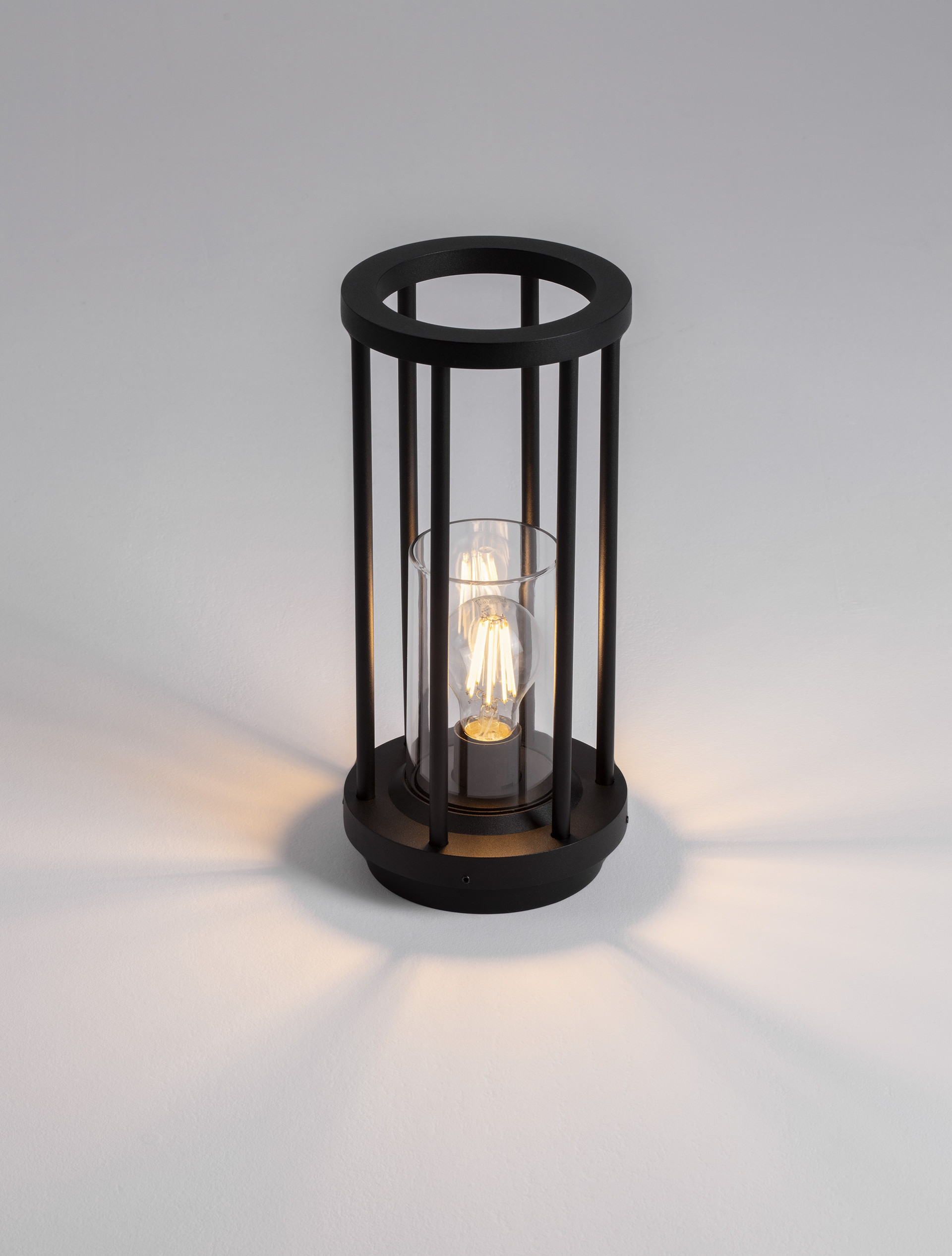 ELYSIUM | H 35 D 16 cm | 12 W | IP65 | Black | Aluminum