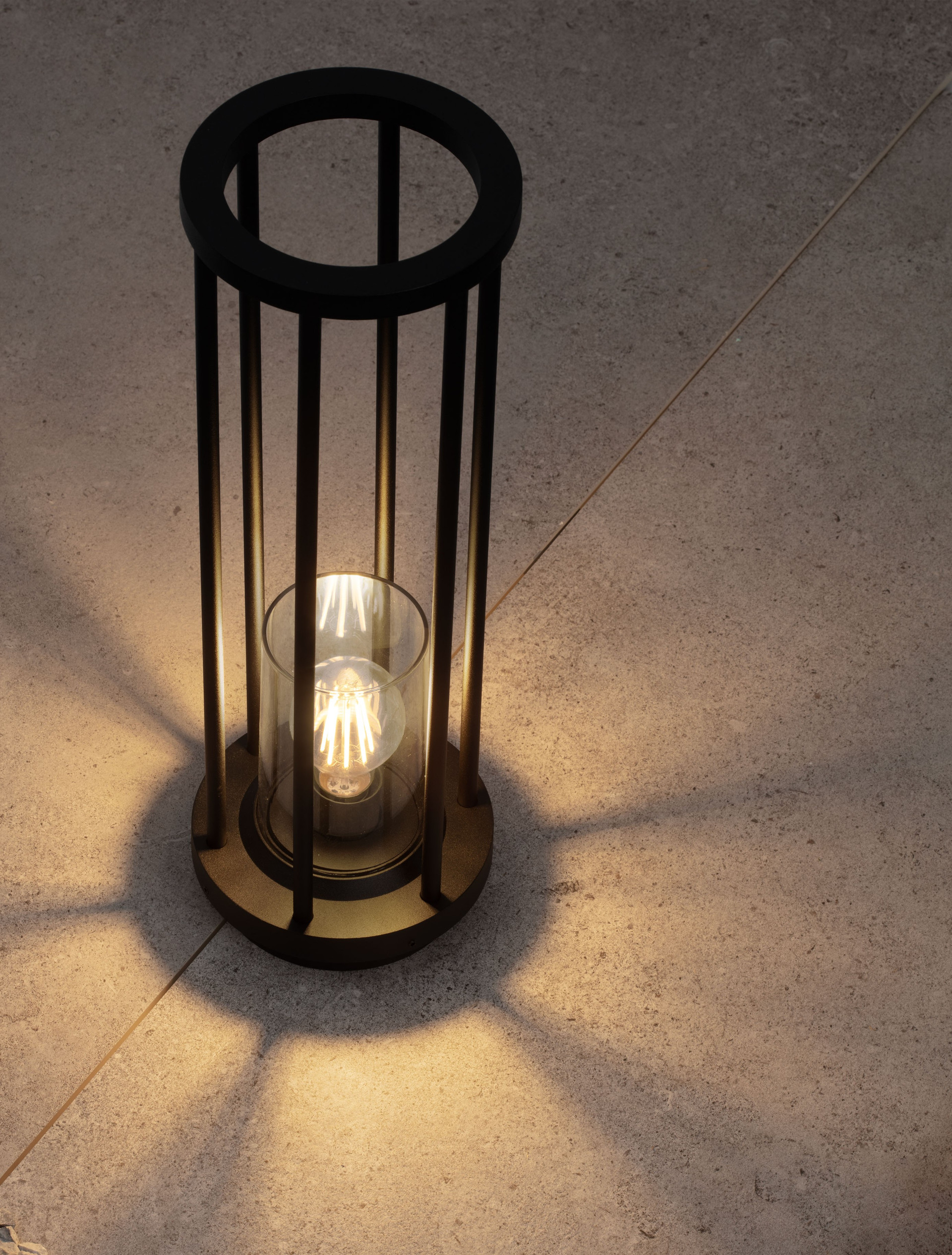 ELYSIUM | H 50 D 16 cm | 12 W | IP65 | Black | Aluminum