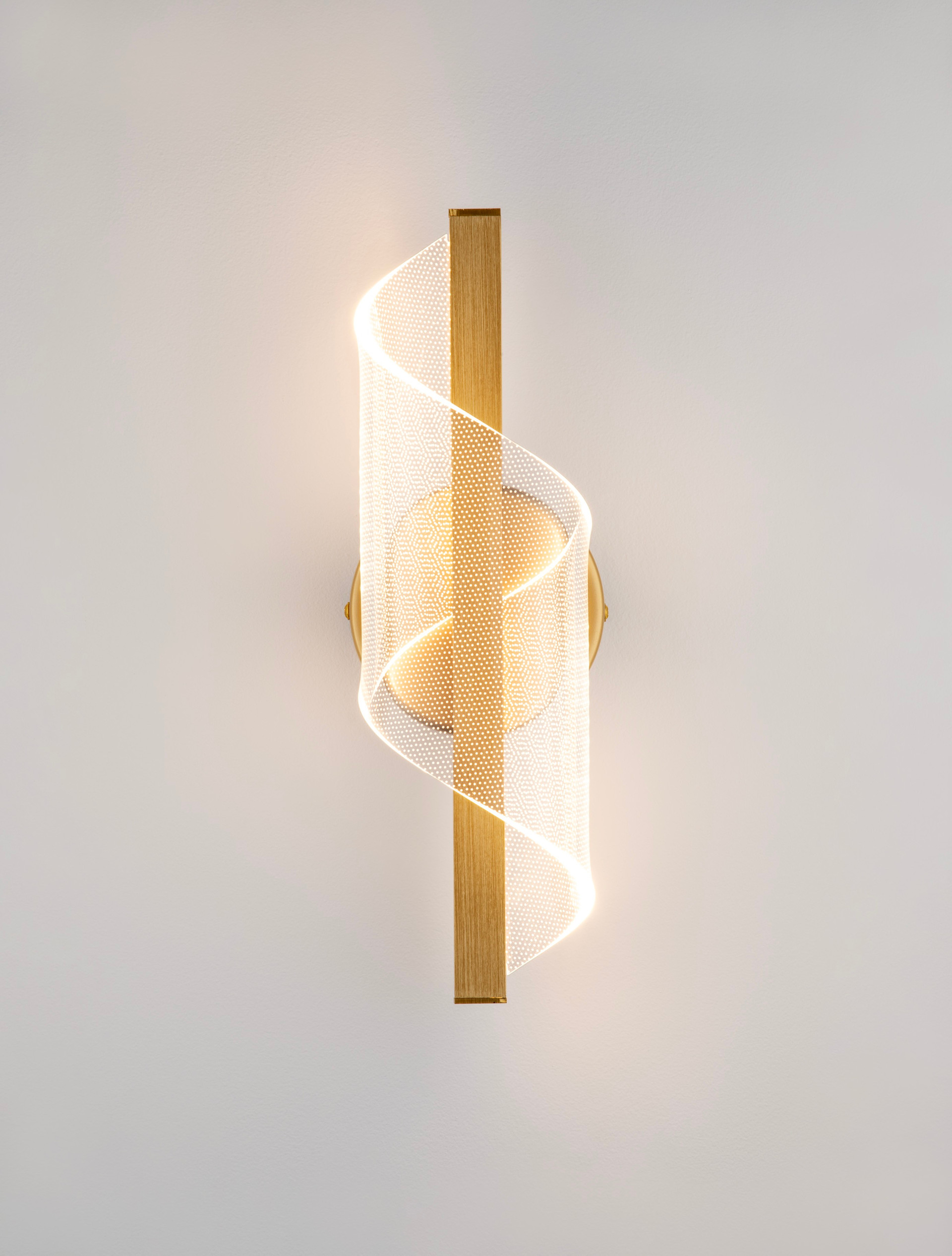 VALENTIN | L 11 W 13 H 33 cm | 9 W | 3000 K | 668 lm | IP20 | Gold | Aluminum/Acrylic
