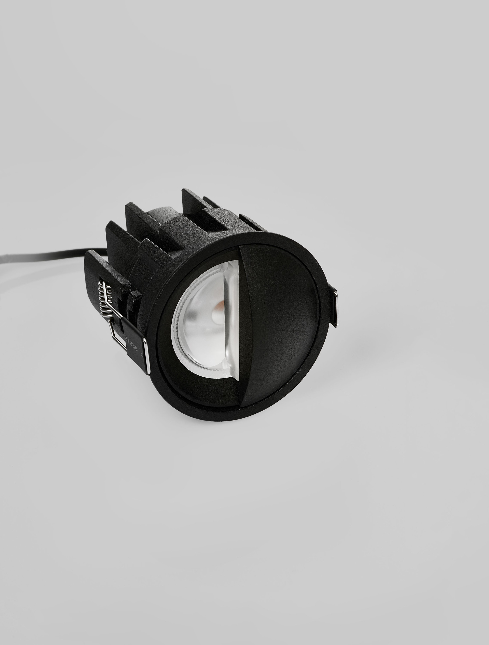 Cirrus B30-13W-RC-D7.3-WW thumbnail