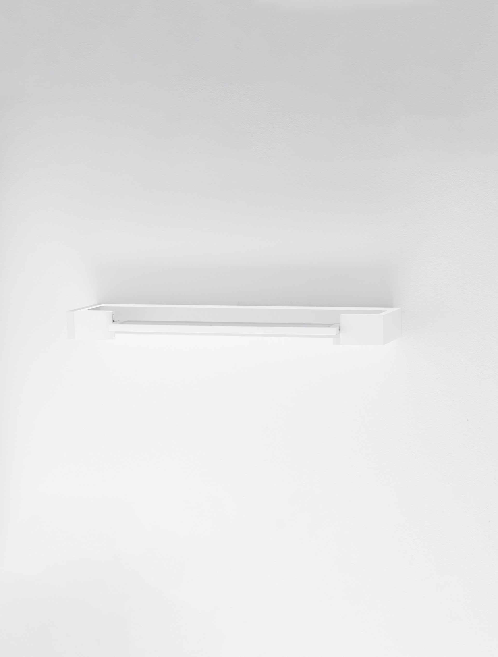 ARGA | L 45 W 10 H 4 cm | 12 W | 3000 K | 1100 lm | IP44 | White | Aluminum