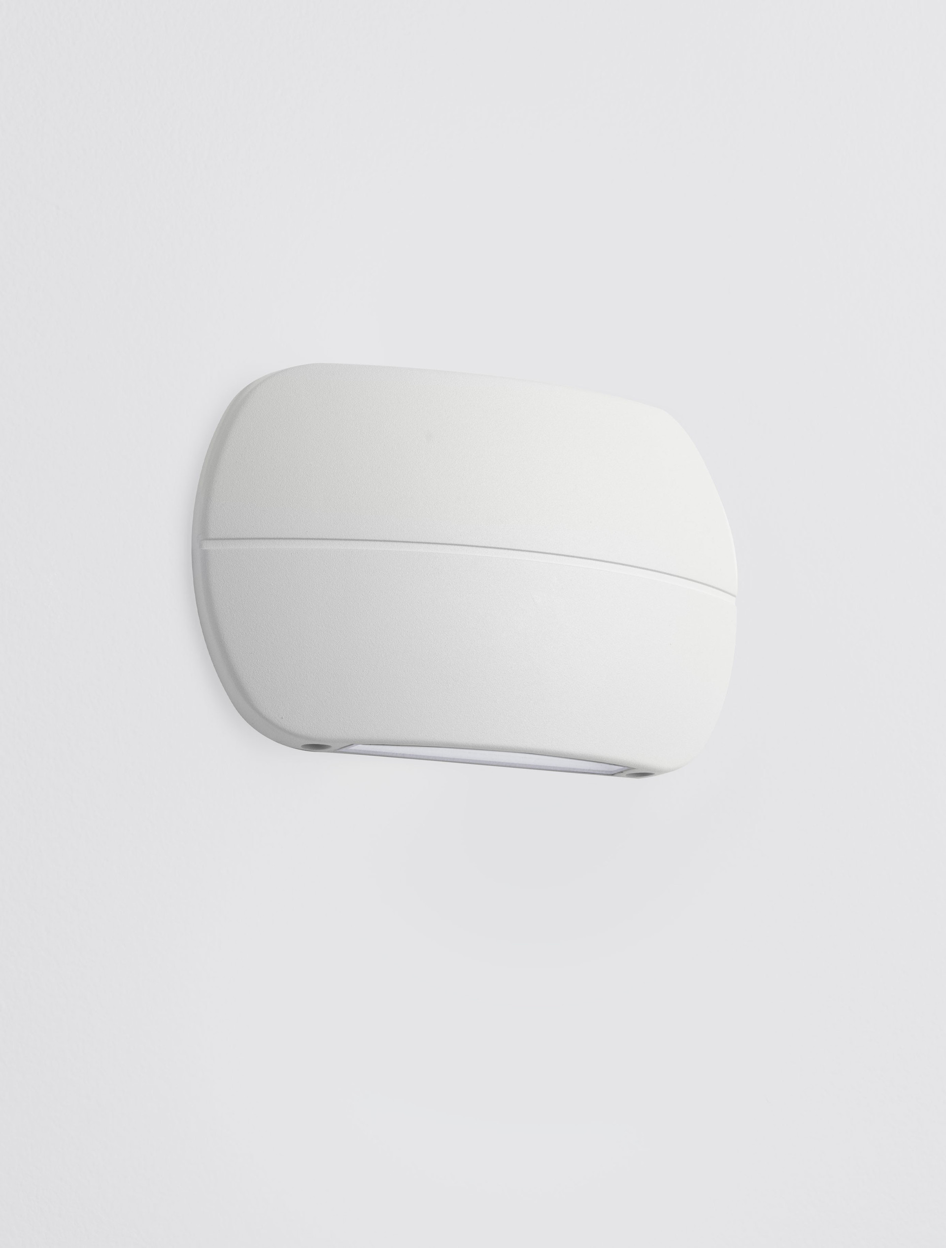 PRATO | L 18.4 W 3.6 H 11 cm | 10 W | 3000 K | 434 lm | IP65 | White | Aluminum
